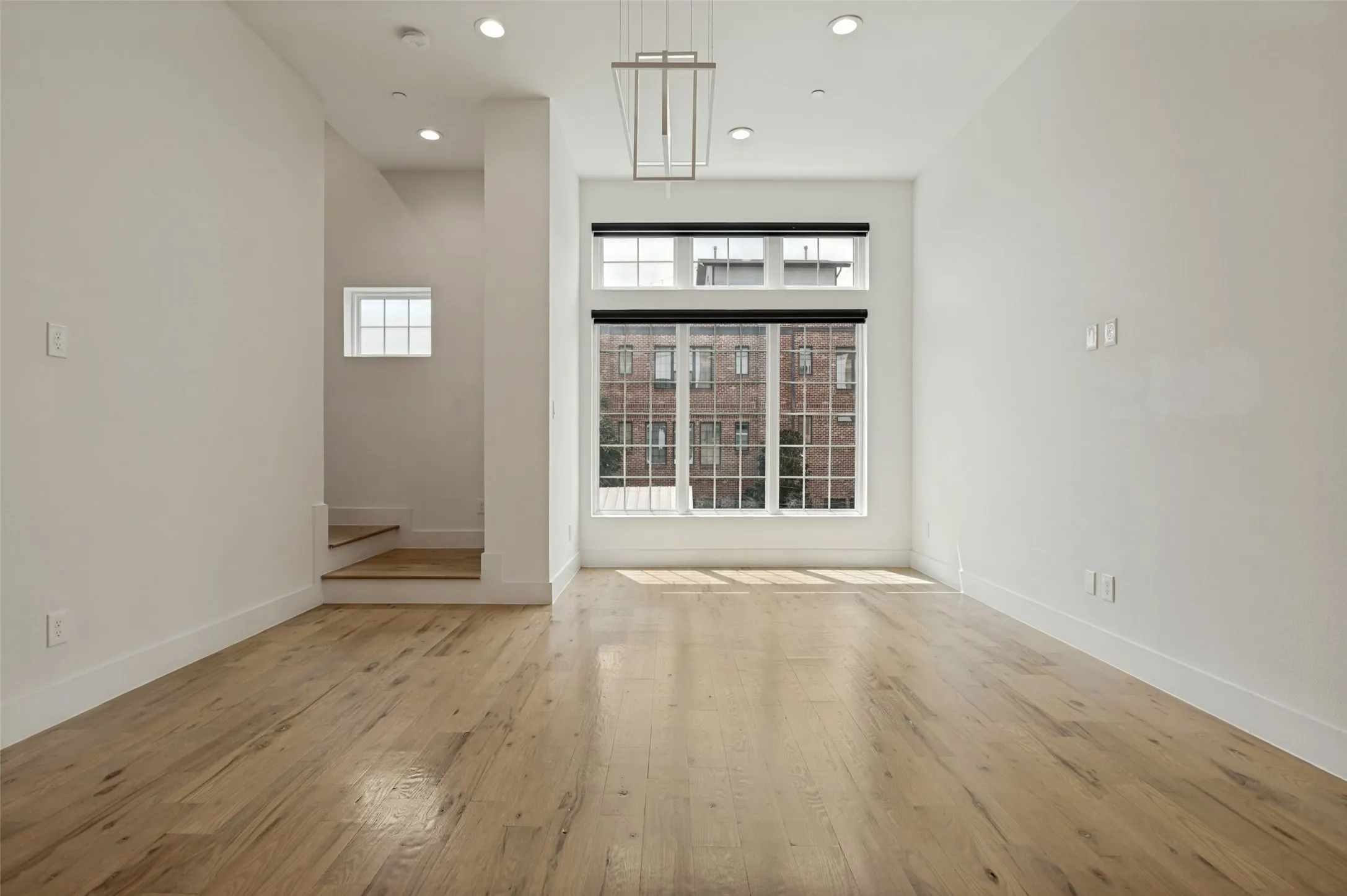 Condominium For Rent in Dallas County , 1910 Caddo Street B105, Dallas, Texas 75204, 2 Bedroom, 3 Bathroom, 2 Garage spaces, 1,500 Sqft, built in 2019, mls#21331296, Real Estate Agent in Dallas, Homes For Rent in Dallas county, Homes For Rent in Dallas, Realtor in Dallas Texas, Real Estate Brokerage Independent Realty Texas, Luminita Cordes Realtor
