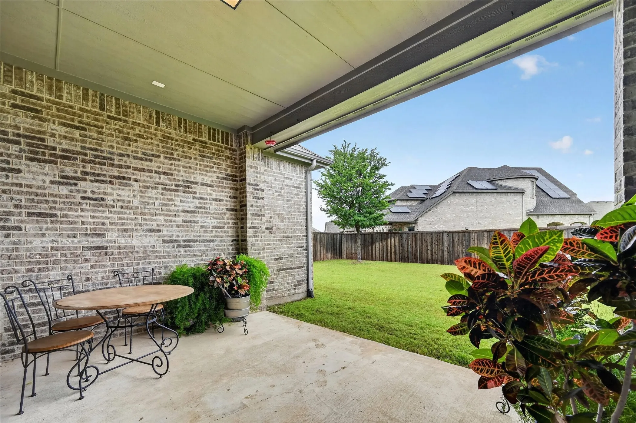 Single Family Residence For Sale in Collin County , 713 Rous Falls Drive, Mc Kinney, Texas 75071, 3 Bedroom, 3 Bathroom, 2 Garage spaces, 2,363 Sqft, built in 2019, mls#21332333, Real Estate Agent in Mc Kinney, Homes For Sale in Collin county, Homes For Sale in Mc Kinney, Realtor in Mc Kinney Texas, Real Estate Brokerage Independent Realty Texas, Luminita Cordes Realtor