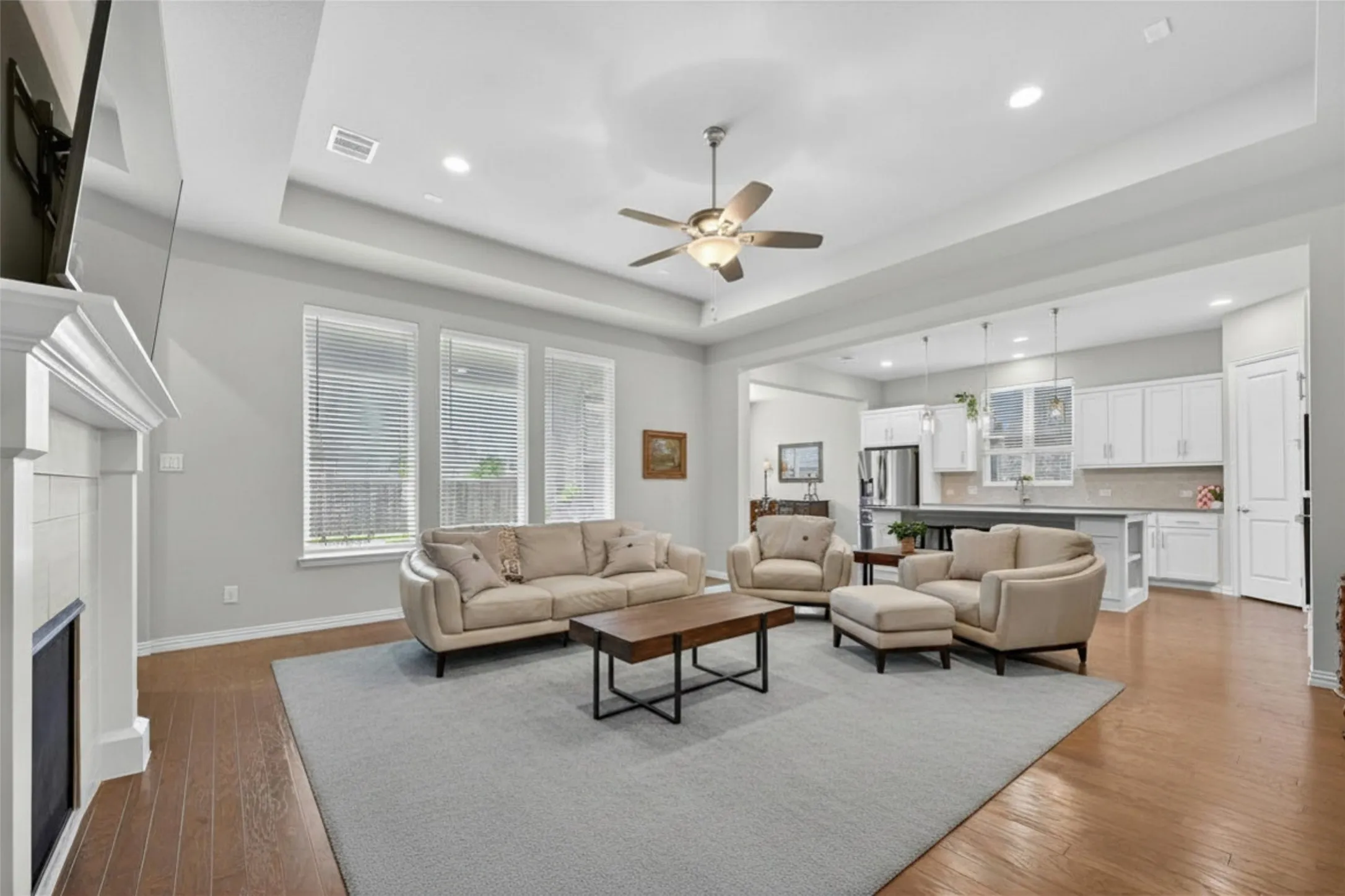 Single Family Residence For Sale in Collin County , 713 Rous Falls Drive, Mc Kinney, Texas 75071, 3 Bedroom, 3 Bathroom, 2 Garage spaces, 2,363 Sqft, built in 2019, mls#21332333, Real Estate Agent in Mc Kinney, Homes For Sale in Collin county, Homes For Sale in Mc Kinney, Realtor in Mc Kinney Texas, Real Estate Brokerage Independent Realty Texas, Luminita Cordes Realtor