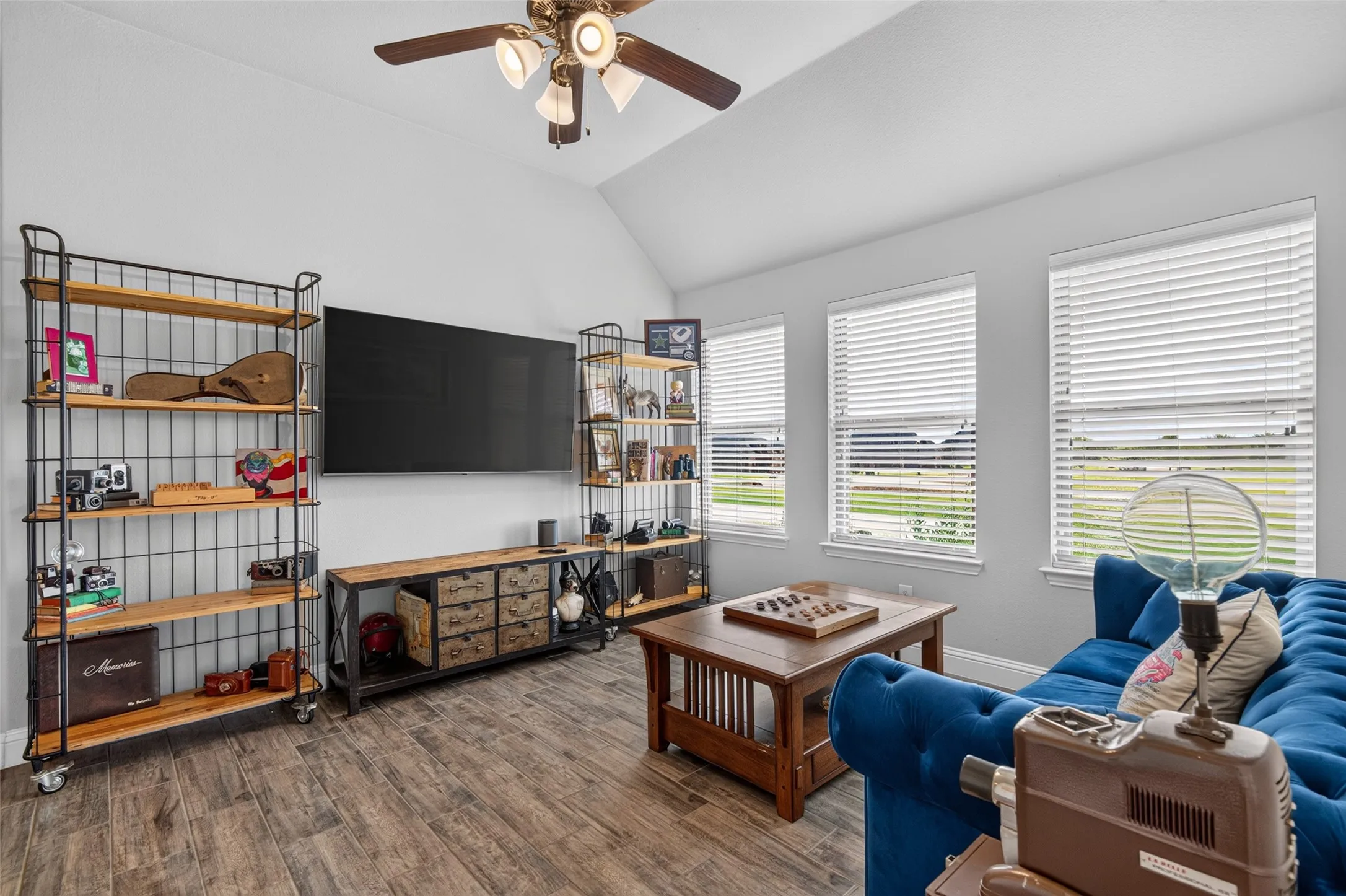 Single Family Residence For Sale in Rockwall County , 415 Silver Spur Trail, Rockwall, Texas 75032, 4 Bedroom, 4 Bathroom, 3 Garage spaces, 3,393 Sqft, built in 2018, mls#21332329, Real Estate Agent in Rockwall, Homes For Sale in Rockwall county, Homes For Sale in Rockwall, Realtor in Rockwall Texas, Real Estate Brokerage Independent Realty Texas, Luminita Cordes Realtor