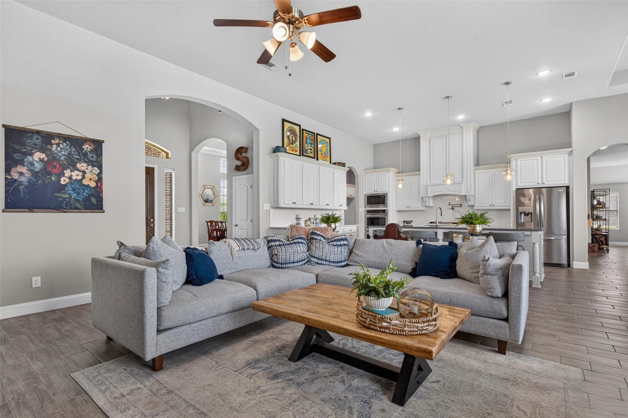 Single Family Residence For Sale in Rockwall County , 415 Silver Spur Trail, Rockwall, Texas 75032, 4 Bedroom, 4 Bathroom, 3 Garage spaces, 3,393 Sqft, built in 2018, mls#21332329, Real Estate Agent in Rockwall, Homes For Sale in Rockwall county, Homes For Sale in Rockwall, Realtor in Rockwall Texas, Real Estate Brokerage Independent Realty Texas, Luminita Cordes Realtor