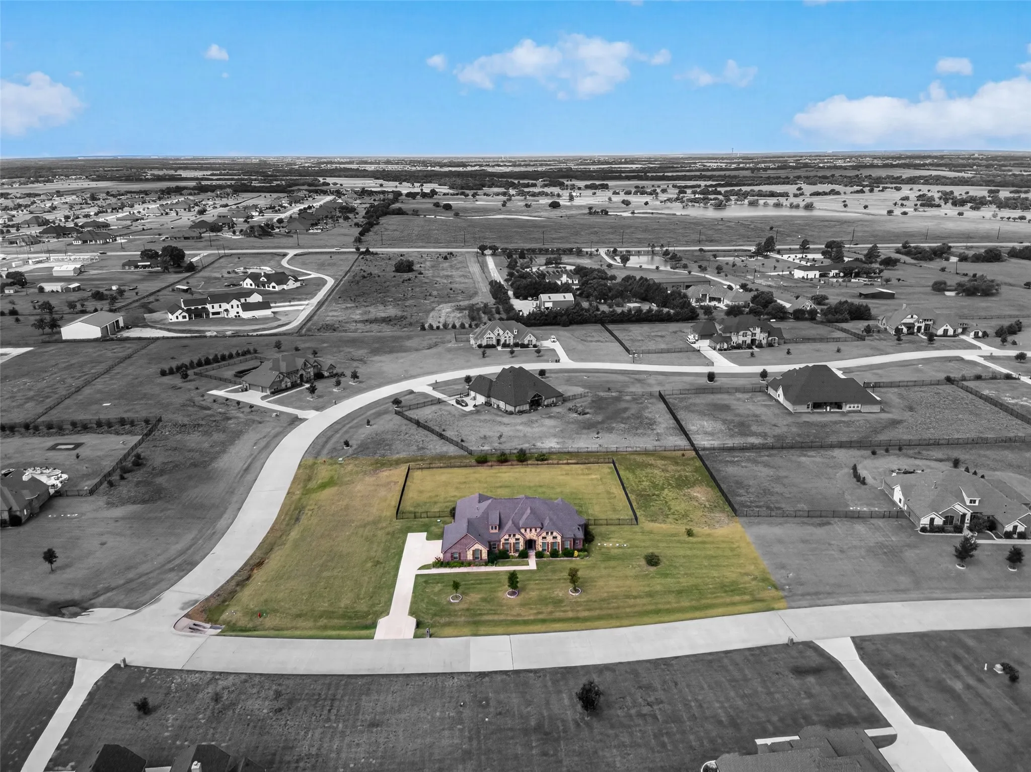 Single Family Residence For Sale in Rockwall County , 415 Silver Spur Trail, Rockwall, Texas 75032, 4 Bedroom, 4 Bathroom, 3 Garage spaces, 3,393 Sqft, built in 2018, mls#21332329, Real Estate Agent in Rockwall, Homes For Sale in Rockwall county, Homes For Sale in Rockwall, Realtor in Rockwall Texas, Real Estate Brokerage Independent Realty Texas, Luminita Cordes Realtor