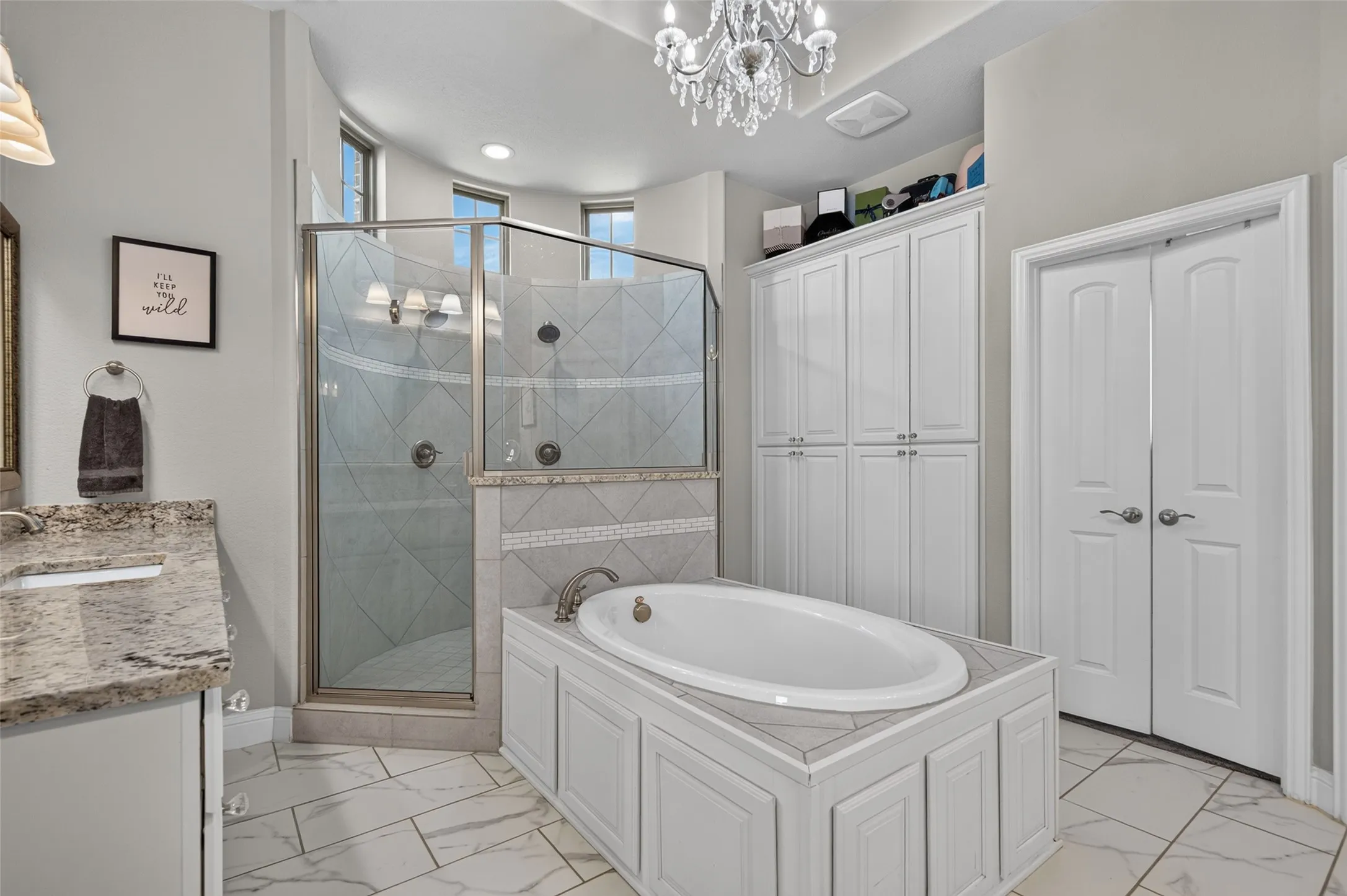Single Family Residence For Sale in Rockwall County , 415 Silver Spur Trail, Rockwall, Texas 75032, 4 Bedroom, 4 Bathroom, 3 Garage spaces, 3,393 Sqft, built in 2018, mls#21332329, Real Estate Agent in Rockwall, Homes For Sale in Rockwall county, Homes For Sale in Rockwall, Realtor in Rockwall Texas, Real Estate Brokerage Independent Realty Texas, Luminita Cordes Realtor