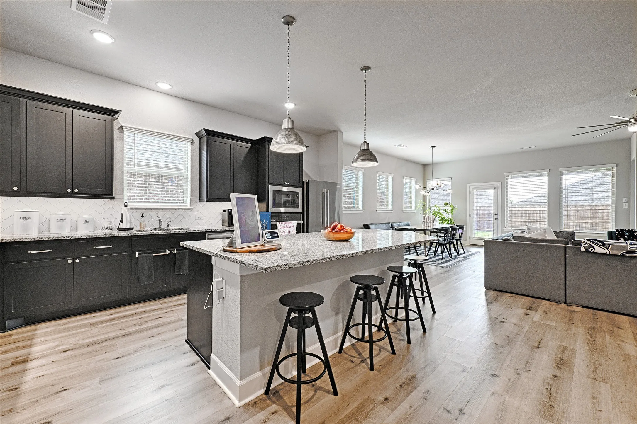 Single Family Residence For Sale in Kaufman County , 1809 Arbor Drive, Forney, Texas 75126, 3 Bedroom, 3 Bathroom, 2 Garage spaces, 2,296 Sqft, built in 2020, mls#21330987, Real Estate Agent in Forney, Homes For Sale in Kaufman county, Homes For Sale in Forney, Realtor in Forney Texas, Real Estate Brokerage Independent Realty Texas, Luminita Cordes Realtor