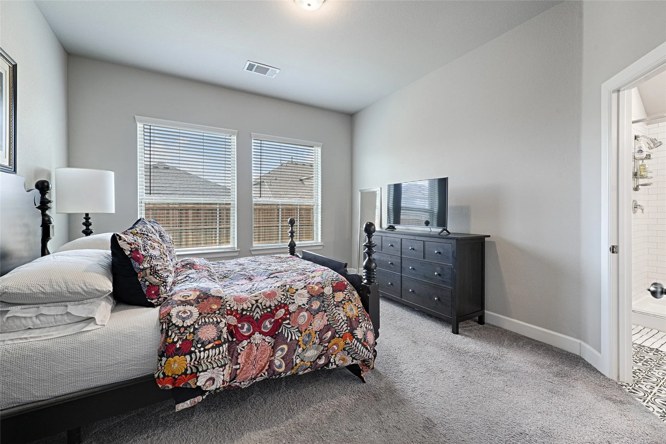 Single Family Residence For Sale in Kaufman County , 1809 Arbor Drive, Forney, Texas 75126, 3 Bedroom, 3 Bathroom, 2 Garage spaces, 2,296 Sqft, built in 2020, mls#21330987, Real Estate Agent in Forney, Homes For Sale in Kaufman county, Homes For Sale in Forney, Realtor in Forney Texas, Real Estate Brokerage Independent Realty Texas, Luminita Cordes Realtor