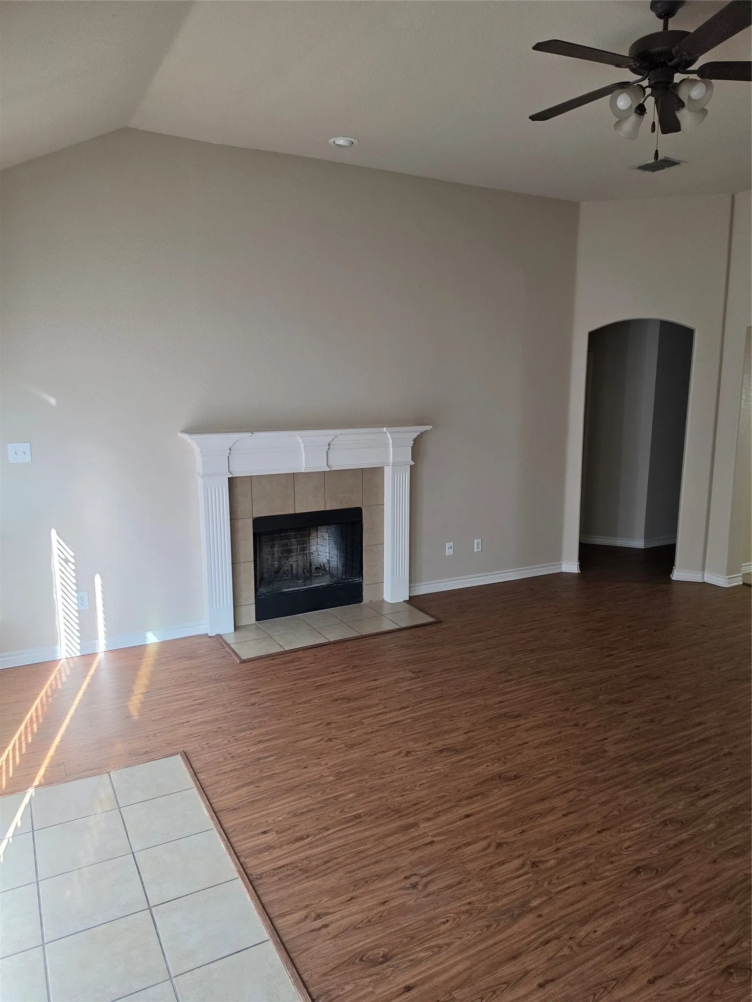 Single Family Residence For Sale in Dallas County , 1743 Summerwood Lane, Cedar Hill, Texas 75104, 4 Bedroom, 2 Bathroom, 2 Garage spaces, 2,463 Sqft, built in 2006, mls#21332702, Real Estate Agent in Cedar Hill, Homes For Sale in Dallas county, Homes For Sale in Cedar Hill, Realtor in Cedar Hill Texas, Real Estate Brokerage Independent Realty Texas, Luminita Cordes Realtor