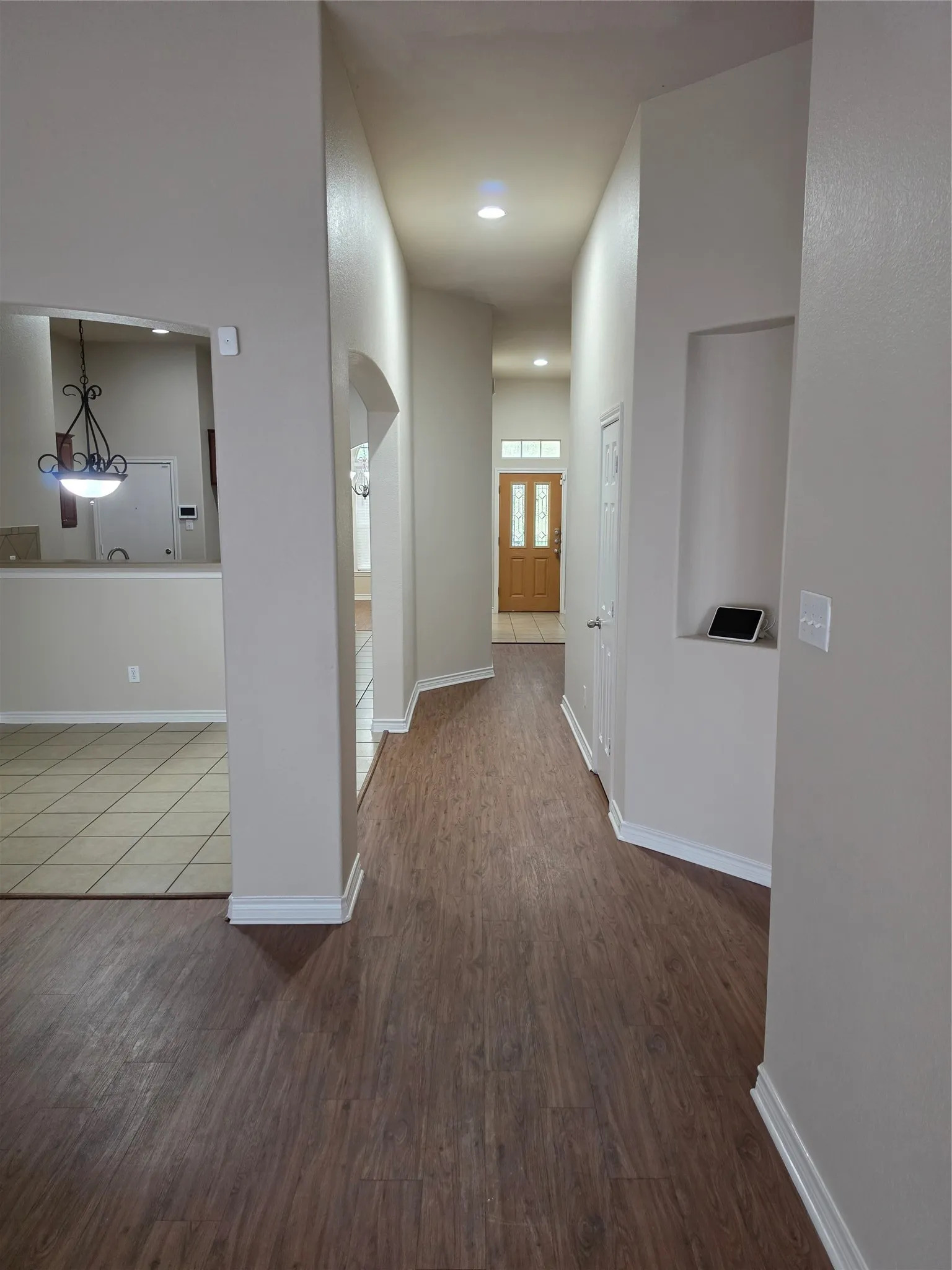 Single Family Residence For Sale in Dallas County , 1743 Summerwood Lane, Cedar Hill, Texas 75104, 4 Bedroom, 2 Bathroom, 2 Garage spaces, 2,463 Sqft, built in 2006, mls#21332702, Real Estate Agent in Cedar Hill, Homes For Sale in Dallas county, Homes For Sale in Cedar Hill, Realtor in Cedar Hill Texas, Real Estate Brokerage Independent Realty Texas, Luminita Cordes Realtor