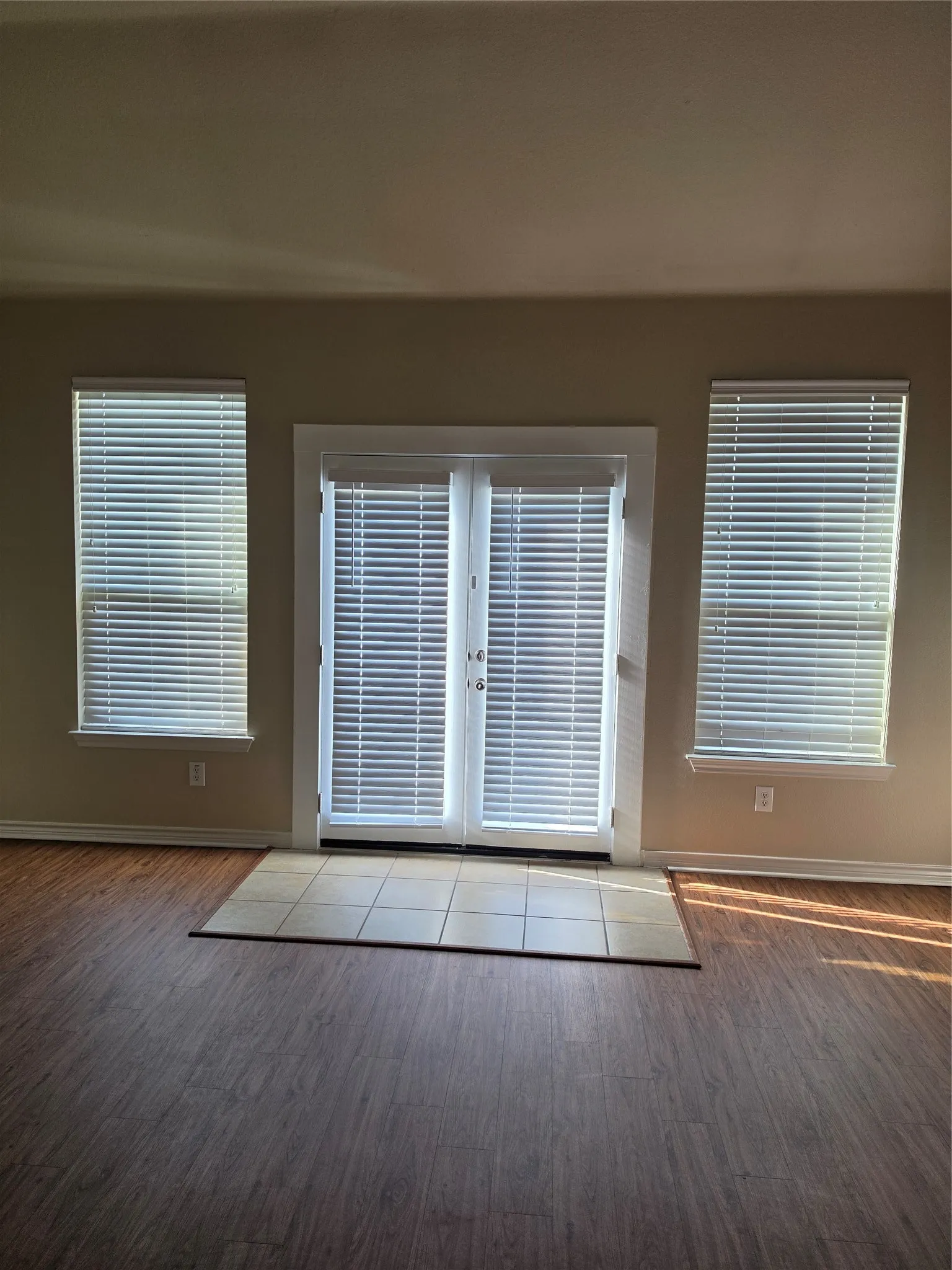 Single Family Residence For Sale in Dallas County , 1743 Summerwood Lane, Cedar Hill, Texas 75104, 4 Bedroom, 2 Bathroom, 2 Garage spaces, 2,463 Sqft, built in 2006, mls#21332702, Real Estate Agent in Cedar Hill, Homes For Sale in Dallas county, Homes For Sale in Cedar Hill, Realtor in Cedar Hill Texas, Real Estate Brokerage Independent Realty Texas, Luminita Cordes Realtor