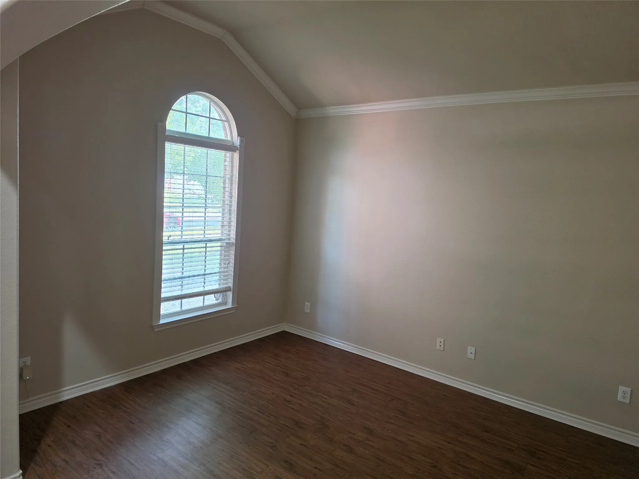 Single Family Residence For Sale in Dallas County , 1743 Summerwood Lane, Cedar Hill, Texas 75104, 4 Bedroom, 2 Bathroom, 2 Garage spaces, 2,463 Sqft, built in 2006, mls#21332702, Real Estate Agent in Cedar Hill, Homes For Sale in Dallas county, Homes For Sale in Cedar Hill, Realtor in Cedar Hill Texas, Real Estate Brokerage Independent Realty Texas, Luminita Cordes Realtor
