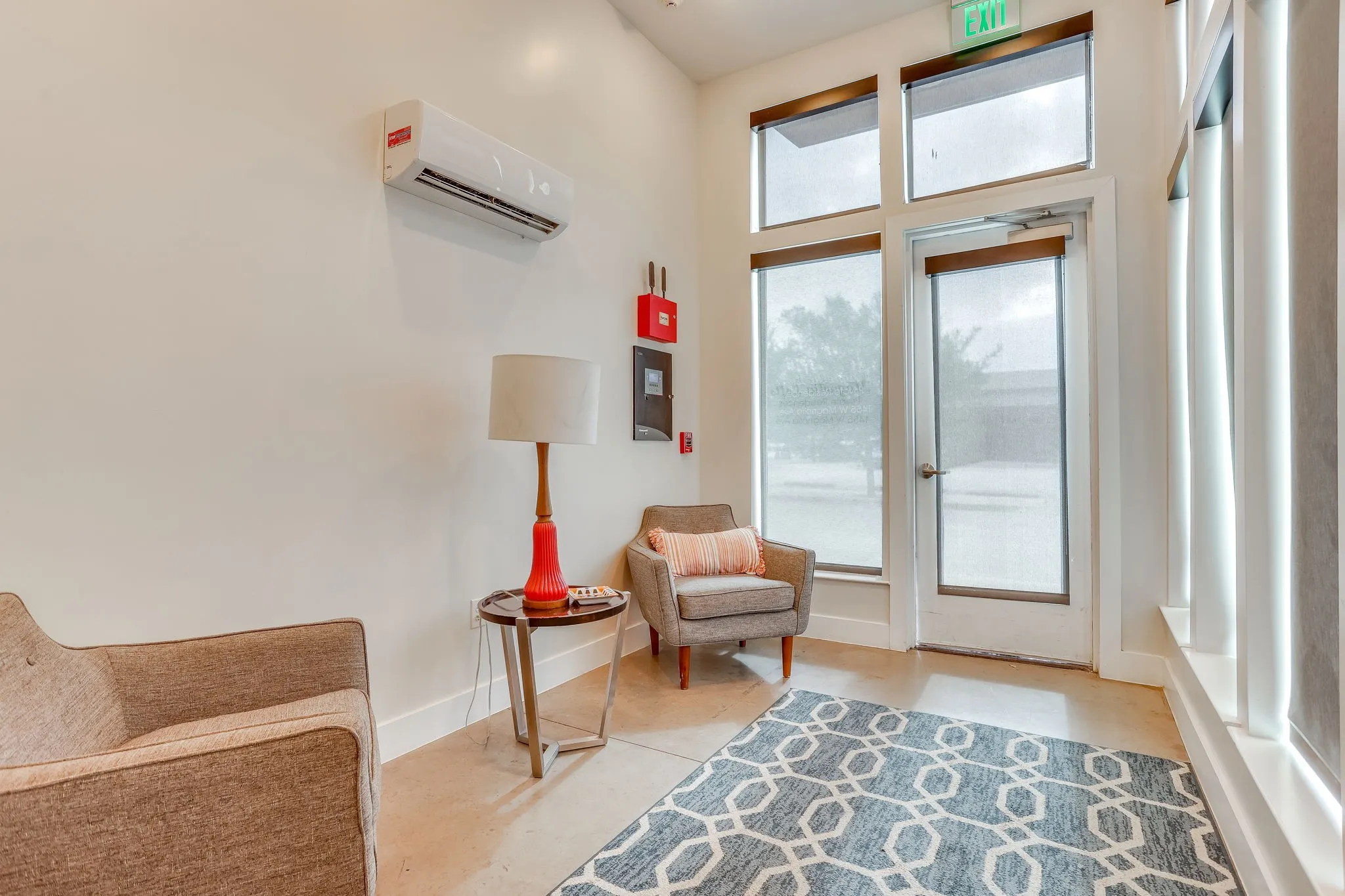 Condominium For Sale in Tarrant County , 1455 W Magnolia Avenue 203, Fort Worth, Texas 76104, 1 Bedroom, 2 Bathroom, Garage spaces, 1,244 Sqft, built in 2018, mls#21325512, Real Estate Agent in Fort Worth, Homes For Sale in Tarrant county, Homes For Sale in Fort Worth, Realtor in Fort Worth Texas, Real Estate Brokerage Independent Realty Texas, Luminita Cordes Realtor