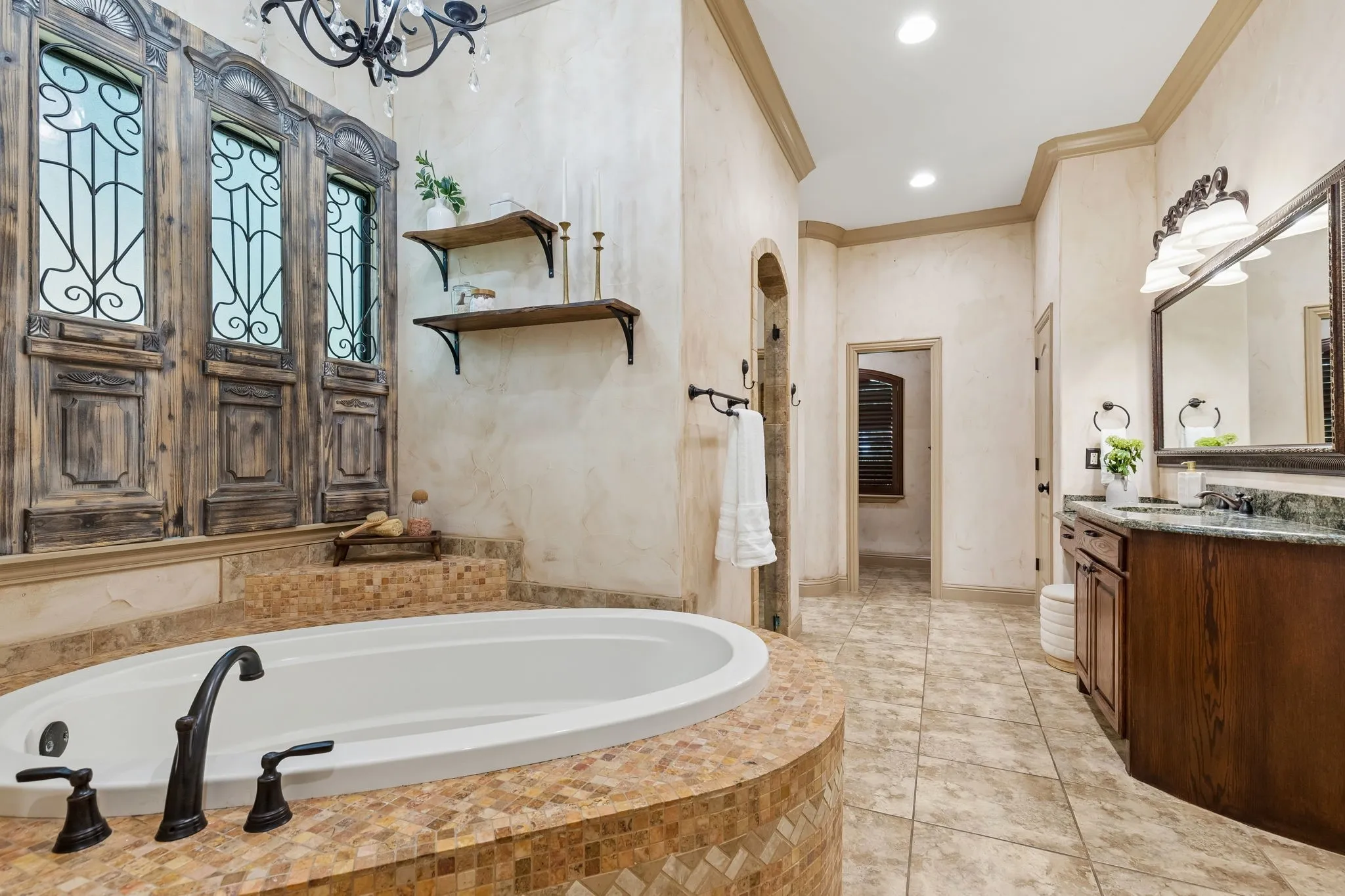 Single Family Residence For Sale in Wise County , 9 N Eagle Point A, Azle, Texas 76020, 6 Bedroom, 5 Bathroom, 5 Garage spaces, 4,701 Sqft, built in 2006, mls#21330698, Real Estate Agent in Azle, Homes For Sale in Wise county, Homes For Sale in Azle, Realtor in Azle Texas, Real Estate Brokerage Independent Realty Texas, Luminita Cordes Realtor
