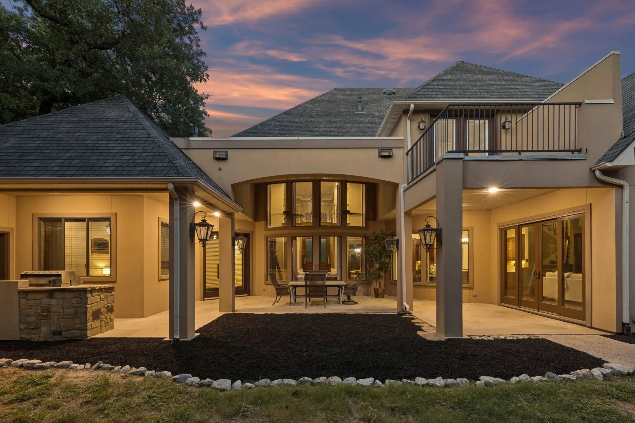 Single Family Residence For Sale in Wise County , 9 N Eagle Point A, Azle, Texas 76020, 6 Bedroom, 5 Bathroom, 5 Garage spaces, 4,701 Sqft, built in 2006, mls#21330698, Real Estate Agent in Azle, Homes For Sale in Wise county, Homes For Sale in Azle, Realtor in Azle Texas, Real Estate Brokerage Independent Realty Texas, Luminita Cordes Realtor