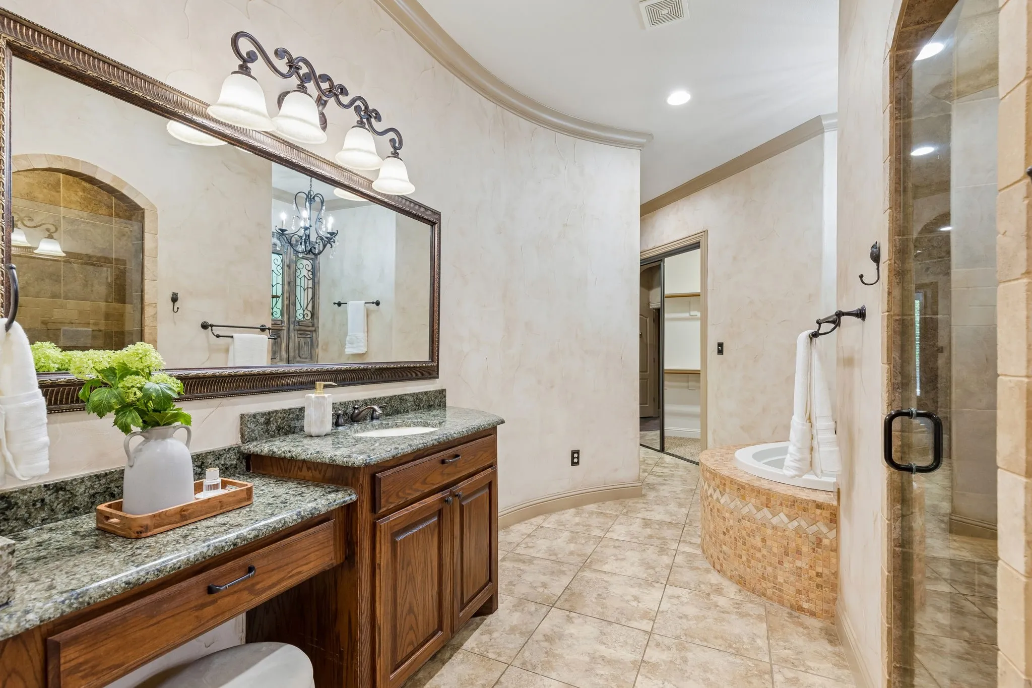 Single Family Residence For Sale in Wise County , 9 N Eagle Point A, Azle, Texas 76020, 6 Bedroom, 5 Bathroom, 5 Garage spaces, 4,701 Sqft, built in 2006, mls#21330698, Real Estate Agent in Azle, Homes For Sale in Wise county, Homes For Sale in Azle, Realtor in Azle Texas, Real Estate Brokerage Independent Realty Texas, Luminita Cordes Realtor