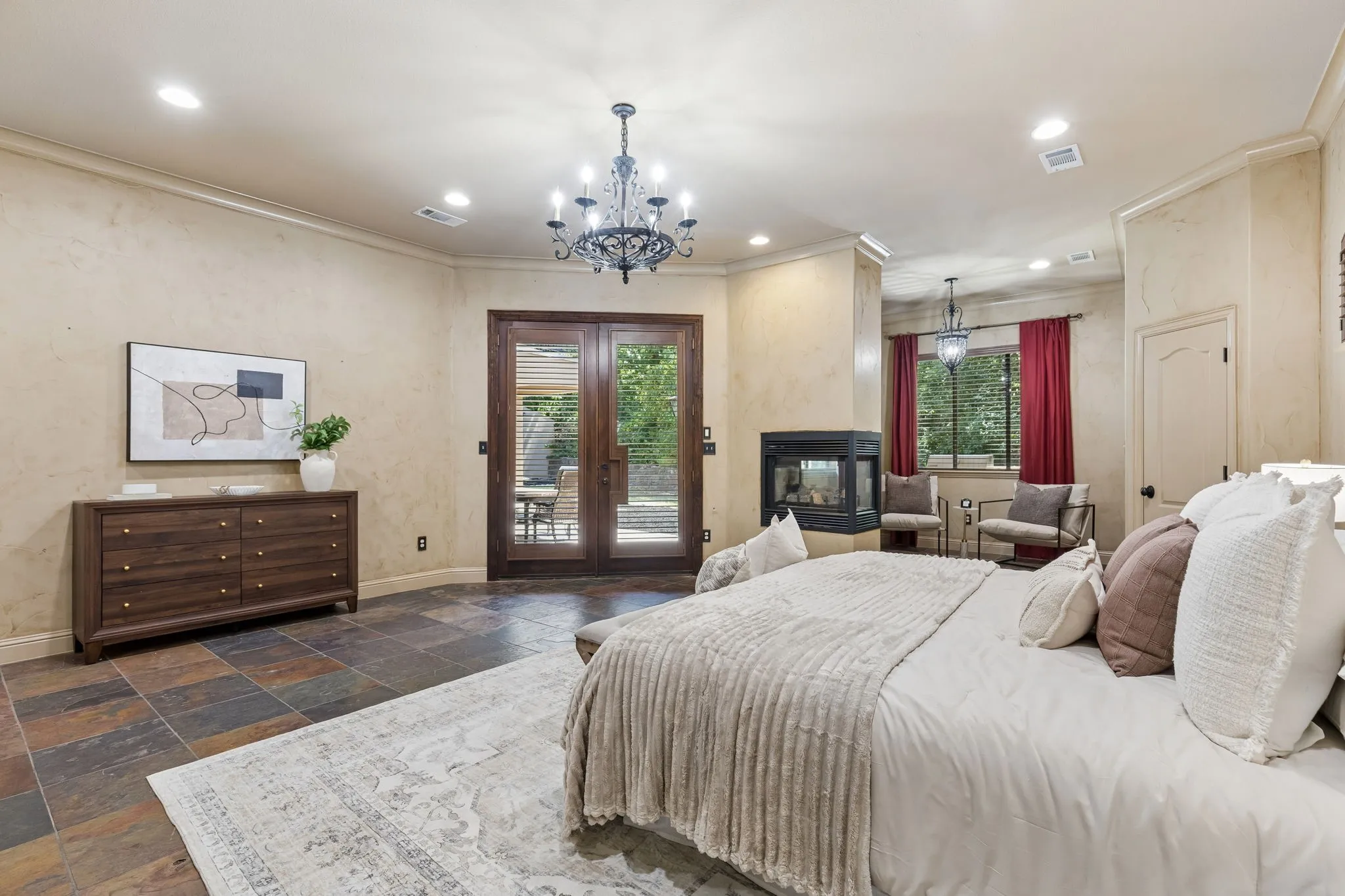 Single Family Residence For Sale in Wise County , 9 N Eagle Point A, Azle, Texas 76020, 6 Bedroom, 5 Bathroom, 5 Garage spaces, 4,701 Sqft, built in 2006, mls#21330698, Real Estate Agent in Azle, Homes For Sale in Wise county, Homes For Sale in Azle, Realtor in Azle Texas, Real Estate Brokerage Independent Realty Texas, Luminita Cordes Realtor