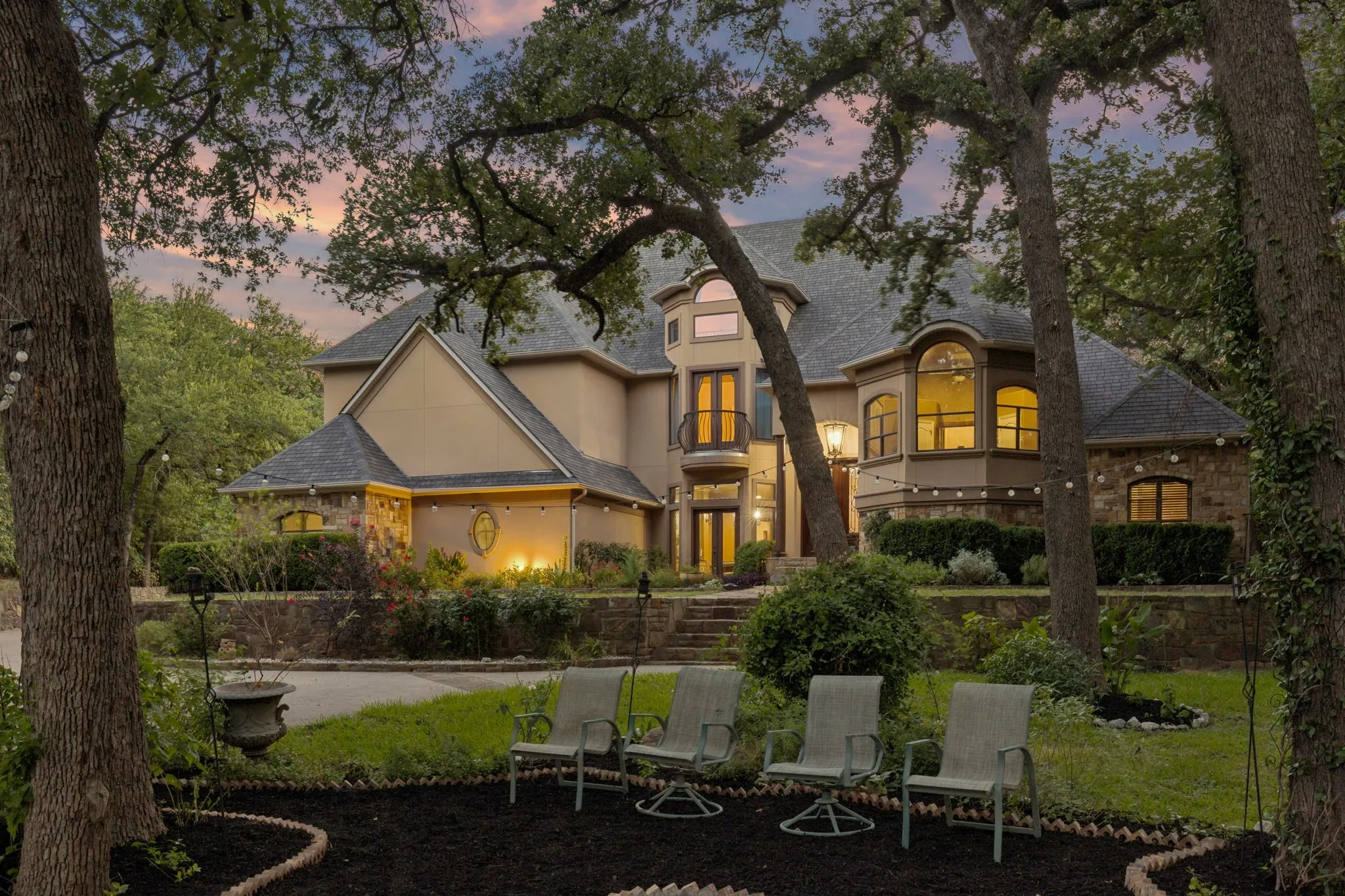 Single Family Residence For Sale in Wise County , 9 N Eagle Point A, Azle, Texas 76020, 6 Bedroom, 5 Bathroom, 5 Garage spaces, 4,701 Sqft, built in 2006, mls#21330698, Real Estate Agent in Azle, Homes For Sale in Wise county, Homes For Sale in Azle, Realtor in Azle Texas, Real Estate Brokerage Independent Realty Texas, Luminita Cordes Realtor