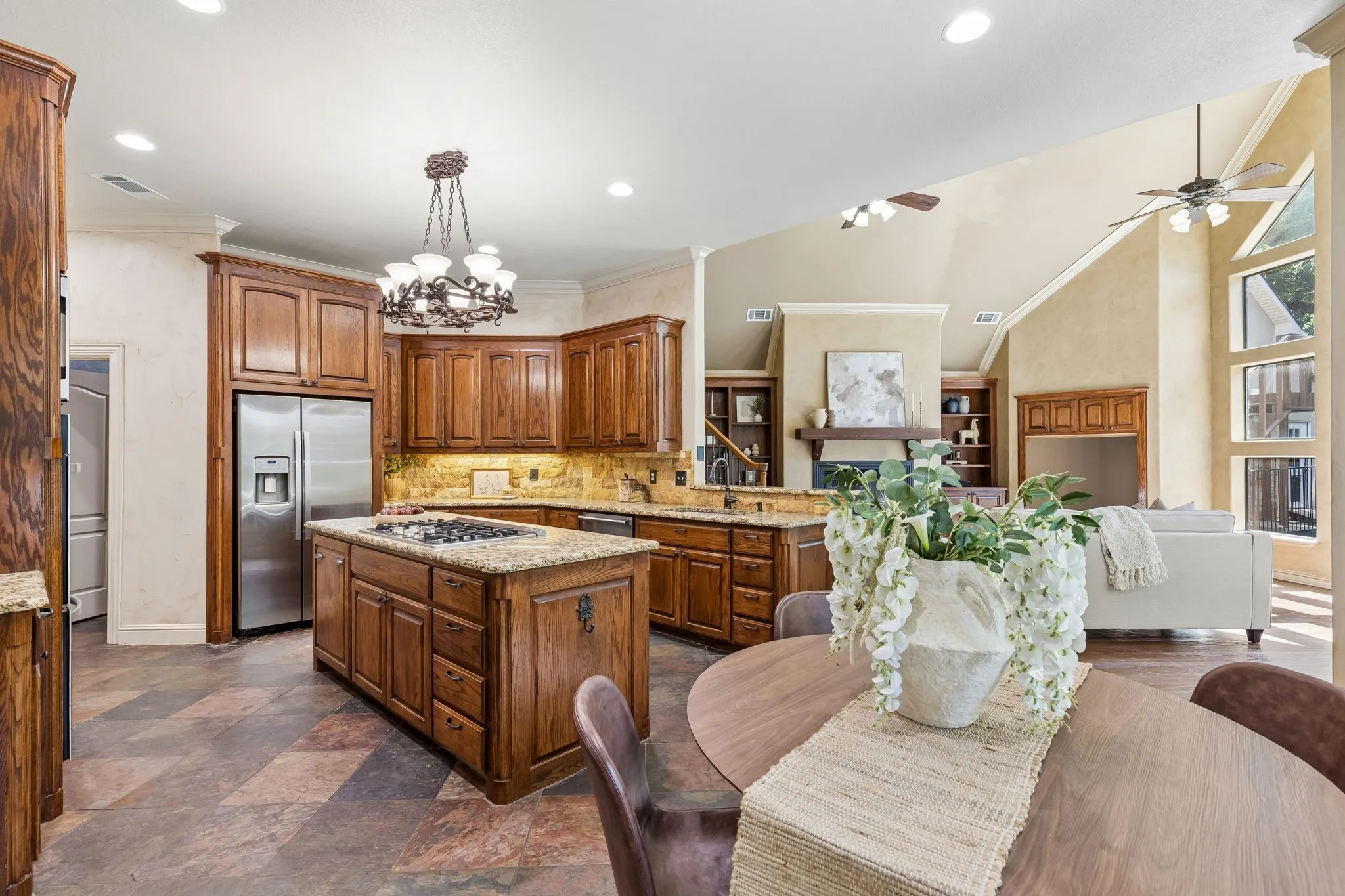 Single Family Residence For Sale in Wise County , 9 N Eagle Point A, Azle, Texas 76020, 6 Bedroom, 5 Bathroom, 5 Garage spaces, 4,701 Sqft, built in 2006, mls#21330698, Real Estate Agent in Azle, Homes For Sale in Wise county, Homes For Sale in Azle, Realtor in Azle Texas, Real Estate Brokerage Independent Realty Texas, Luminita Cordes Realtor