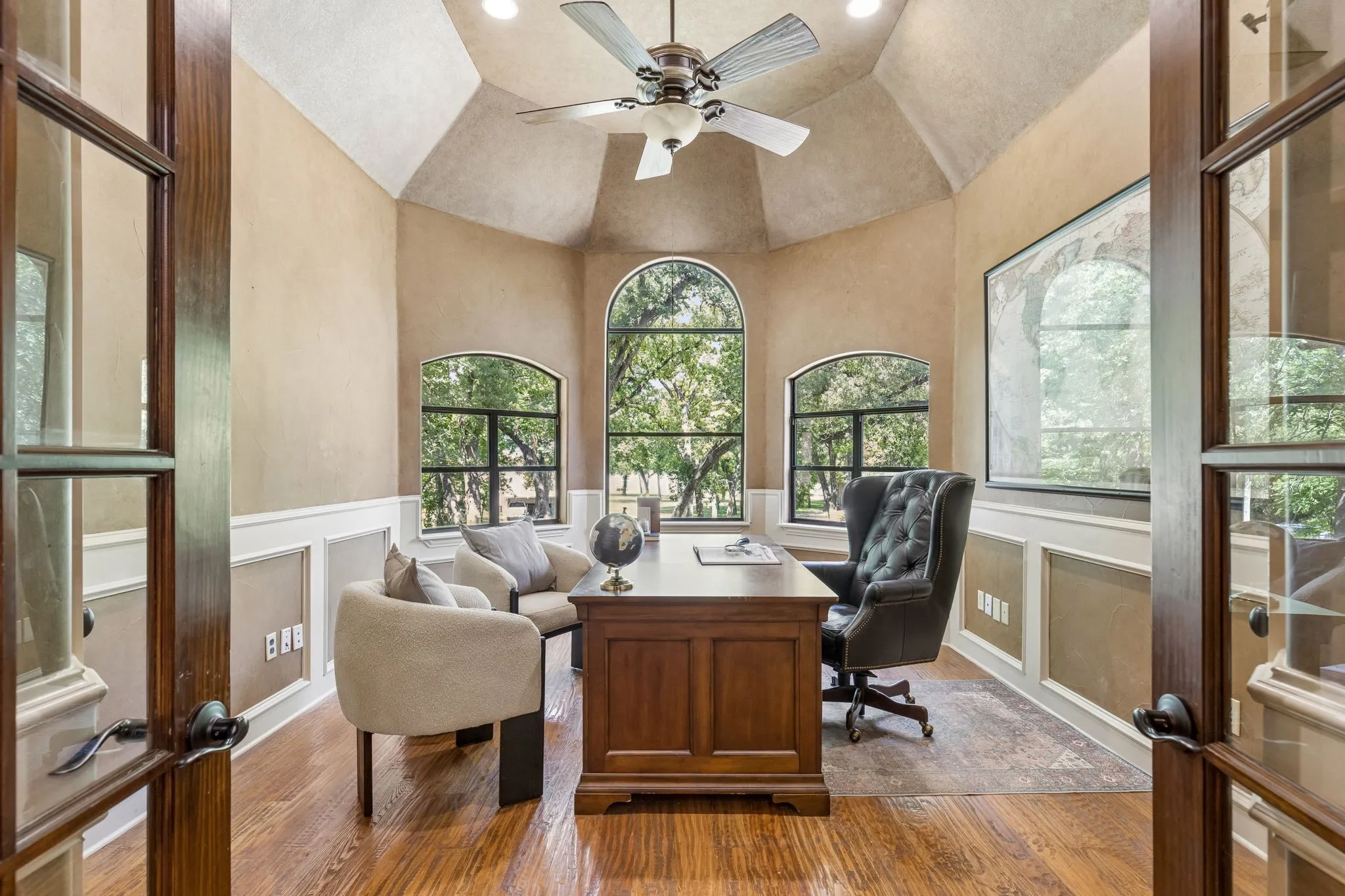 Single Family Residence For Sale in Wise County , 9 N Eagle Point A, Azle, Texas 76020, 6 Bedroom, 5 Bathroom, 5 Garage spaces, 4,701 Sqft, built in 2006, mls#21330698, Real Estate Agent in Azle, Homes For Sale in Wise county, Homes For Sale in Azle, Realtor in Azle Texas, Real Estate Brokerage Independent Realty Texas, Luminita Cordes Realtor
