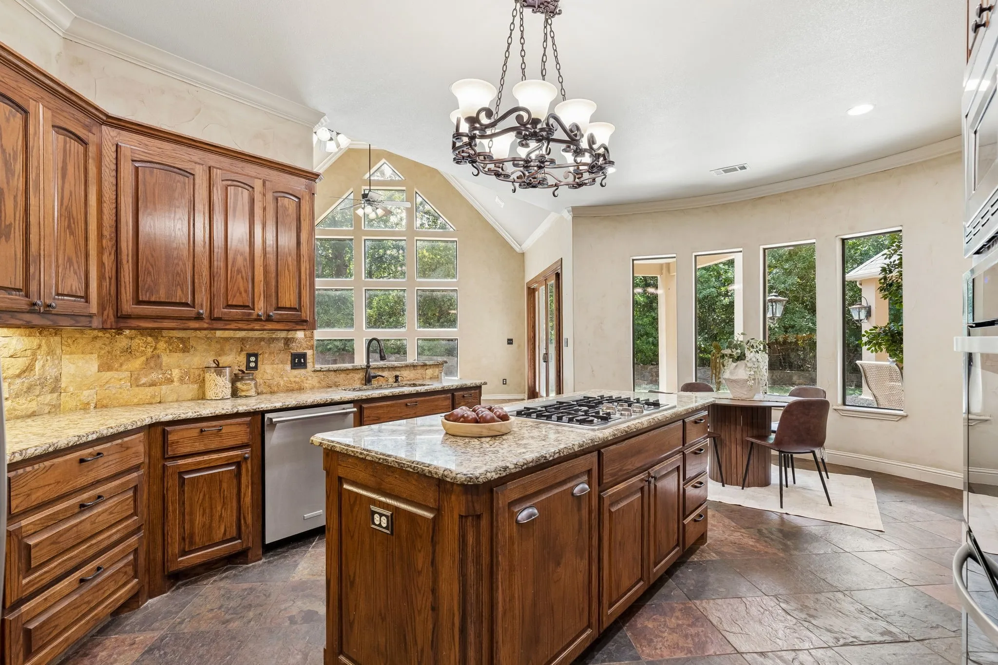 Single Family Residence For Sale in Wise County , 9 N Eagle Point A, Azle, Texas 76020, 6 Bedroom, 5 Bathroom, 5 Garage spaces, 4,701 Sqft, built in 2006, mls#21330698, Real Estate Agent in Azle, Homes For Sale in Wise county, Homes For Sale in Azle, Realtor in Azle Texas, Real Estate Brokerage Independent Realty Texas, Luminita Cordes Realtor