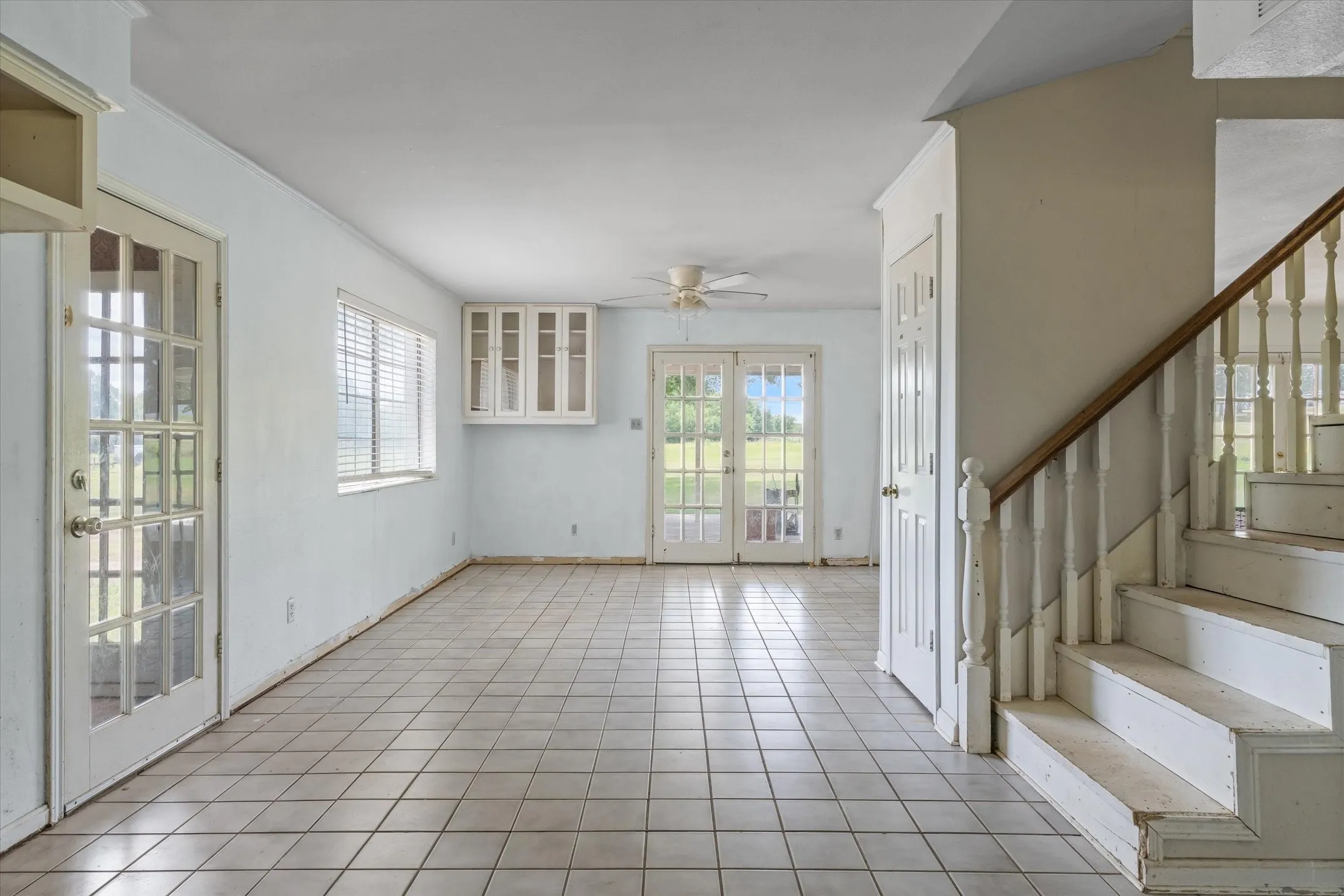 Single Family Residence For Sale in Van Zandt County , 1803 State Highway 198, Canton, Texas 75103, 3 Bedroom, 3 Bathroom, 2 Garage spaces, 2,778 Sqft, built in 1985, mls#21332945, Real Estate Agent in Canton, Homes For Sale in Van Zandt county, Homes For Sale in Canton, Realtor in Canton Texas, Real Estate Brokerage Independent Realty Texas, Luminita Cordes Realtor