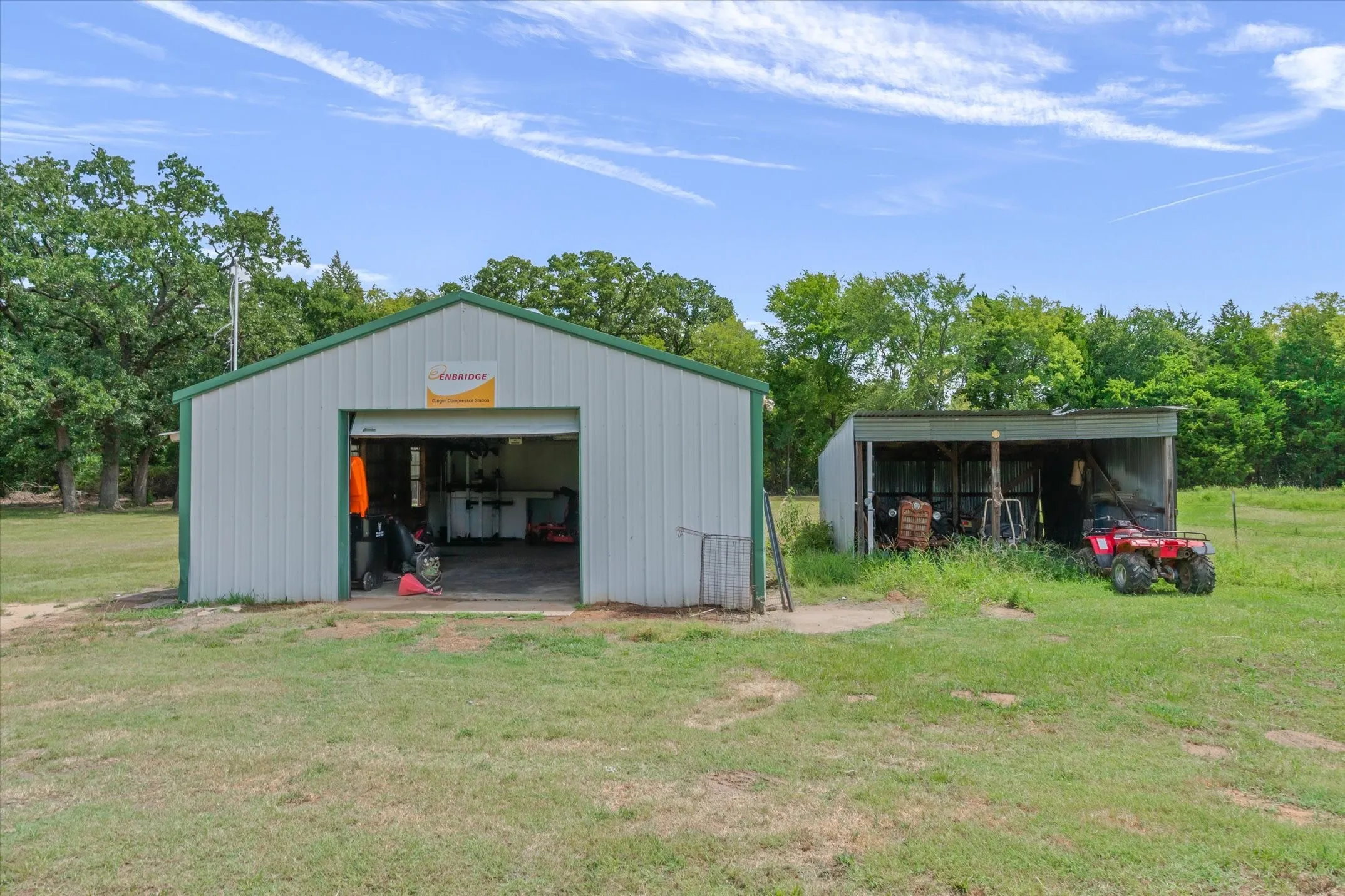 Single Family Residence For Sale in Van Zandt County , 1803 State Highway 198, Canton, Texas 75103, 3 Bedroom, 3 Bathroom, 2 Garage spaces, 2,778 Sqft, built in 1985, mls#21332945, Real Estate Agent in Canton, Homes For Sale in Van Zandt county, Homes For Sale in Canton, Realtor in Canton Texas, Real Estate Brokerage Independent Realty Texas, Luminita Cordes Realtor
