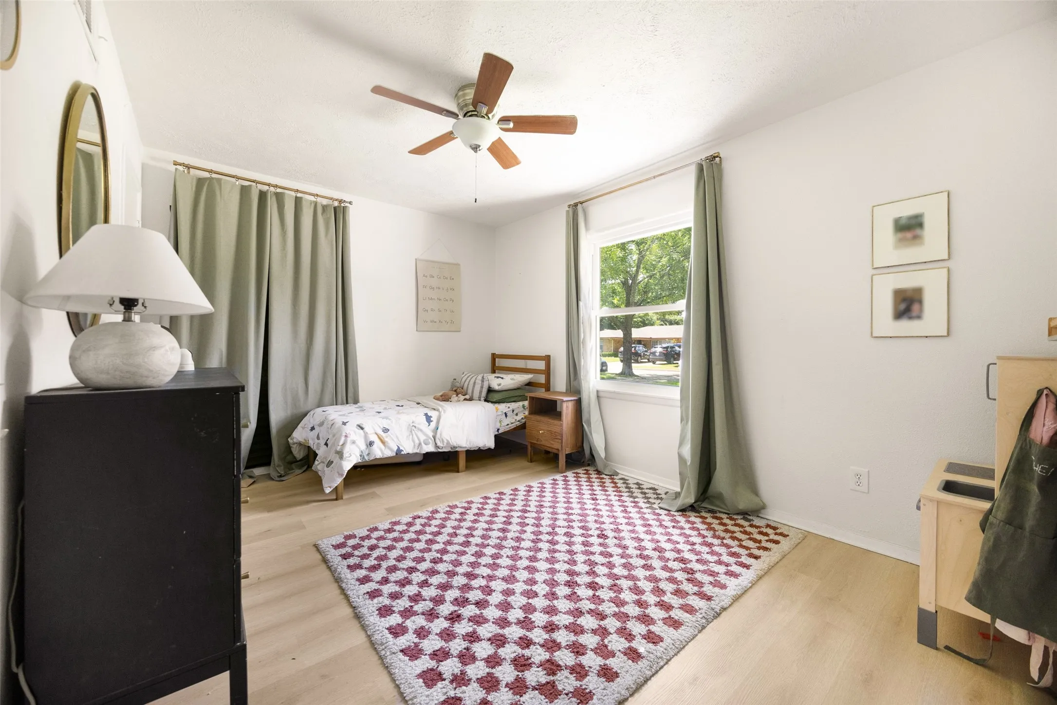 Single Family Residence For Sale in Dallas County , 11367 Lippitt Avenue, Dallas, Texas 75218, 3 Bedroom, 2 Bathroom, 2 Garage spaces, 1,551 Sqft, built in 1958, mls#21332912, Real Estate Agent in Dallas, Homes For Sale in Dallas county, Homes For Sale in Dallas, Realtor in Dallas Texas, Real Estate Brokerage Independent Realty Texas, Luminita Cordes Realtor