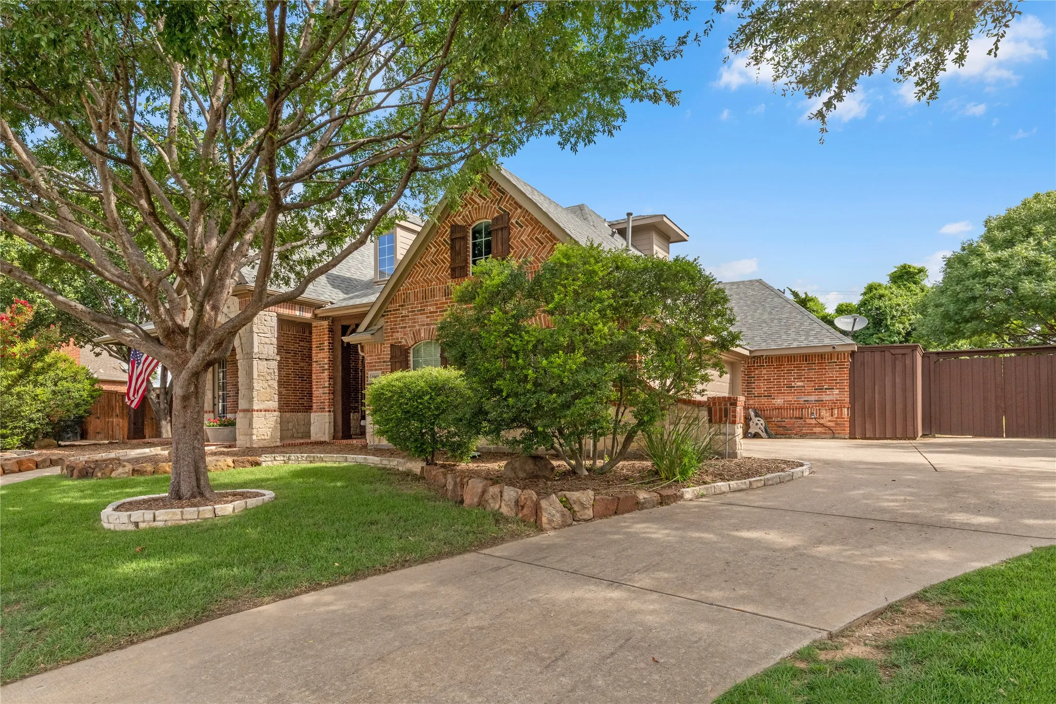 Single Family Residence For Sale in Collin County , 1001 Willowgate Drive, Prosper, Texas 75078, 5 Bedroom, 5 Bathroom, 3 Garage spaces, 3,812 Sqft, built in 2002, mls#21329615, Real Estate Agent in Prosper, Homes For Sale in Collin county, Homes For Sale in Prosper, Realtor in Prosper Texas, Real Estate Brokerage Independent Realty Texas, Luminita Cordes Realtor