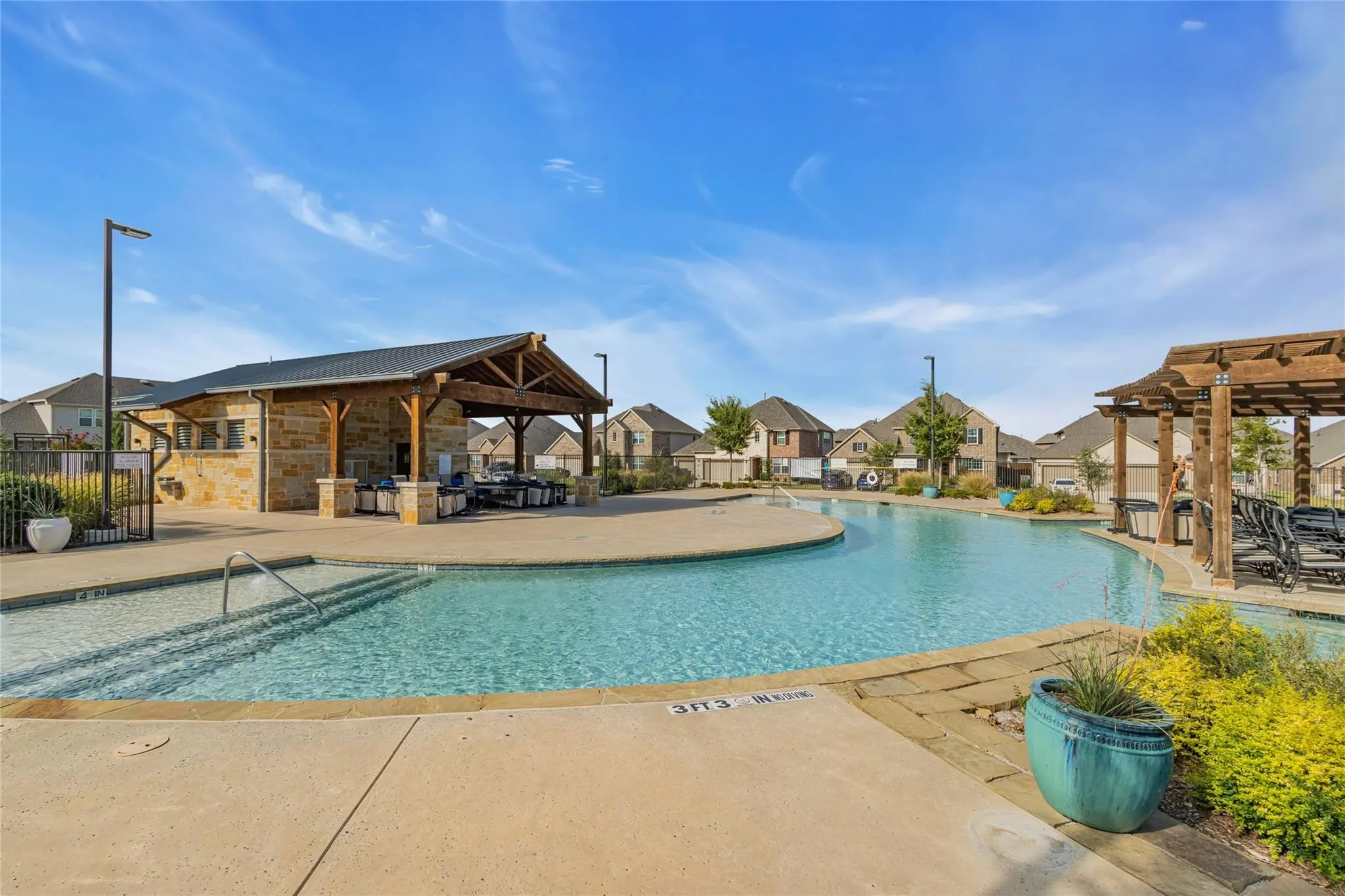 Single Family Residence For Sale in Collin County , 1001 Willowgate Drive, Prosper, Texas 75078, 5 Bedroom, 5 Bathroom, 3 Garage spaces, 3,812 Sqft, built in 2002, mls#21329615, Real Estate Agent in Prosper, Homes For Sale in Collin county, Homes For Sale in Prosper, Realtor in Prosper Texas, Real Estate Brokerage Independent Realty Texas, Luminita Cordes Realtor