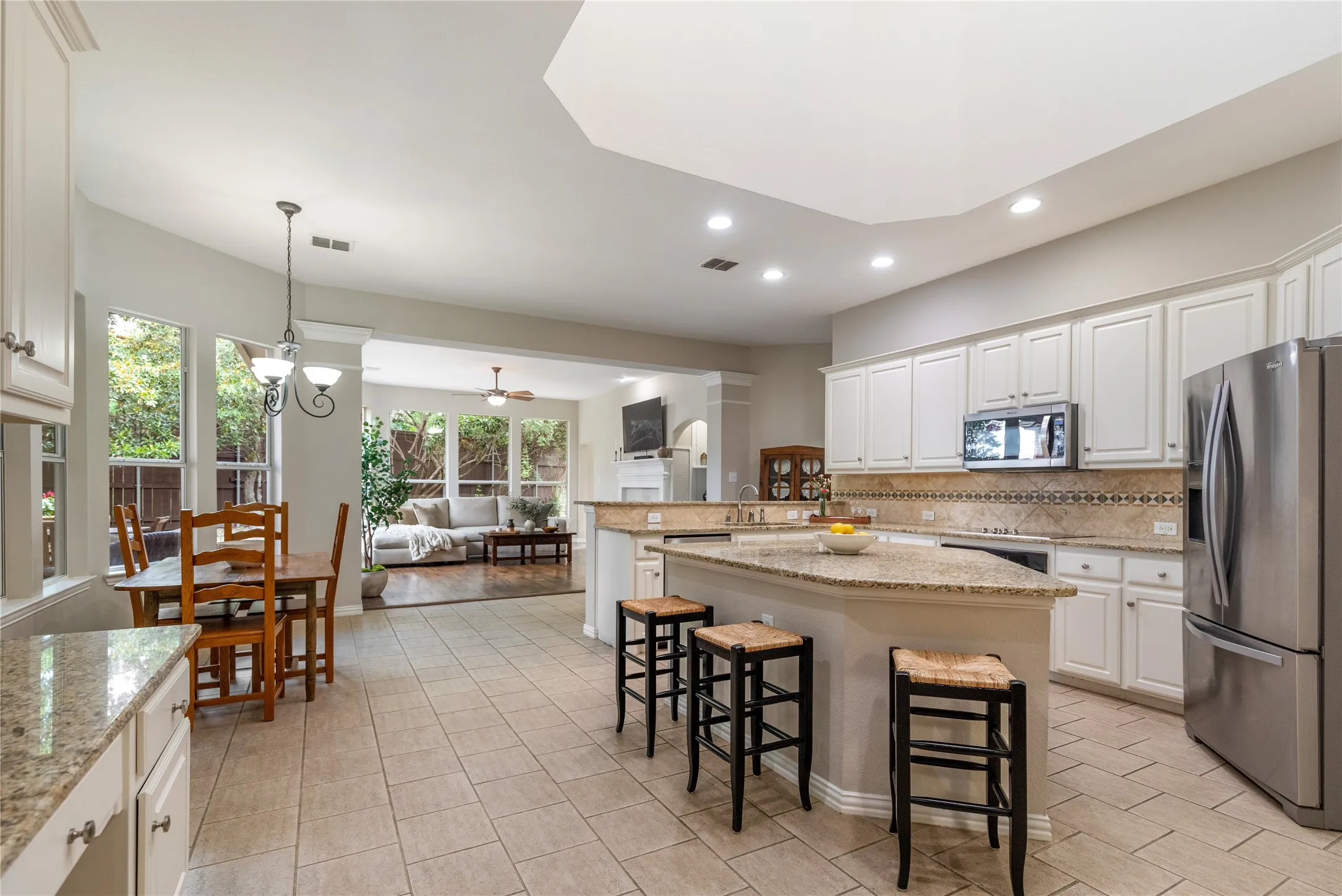 Single Family Residence For Sale in Collin County , 1001 Willowgate Drive, Prosper, Texas 75078, 5 Bedroom, 5 Bathroom, 3 Garage spaces, 3,812 Sqft, built in 2002, mls#21329615, Real Estate Agent in Prosper, Homes For Sale in Collin county, Homes For Sale in Prosper, Realtor in Prosper Texas, Real Estate Brokerage Independent Realty Texas, Luminita Cordes Realtor