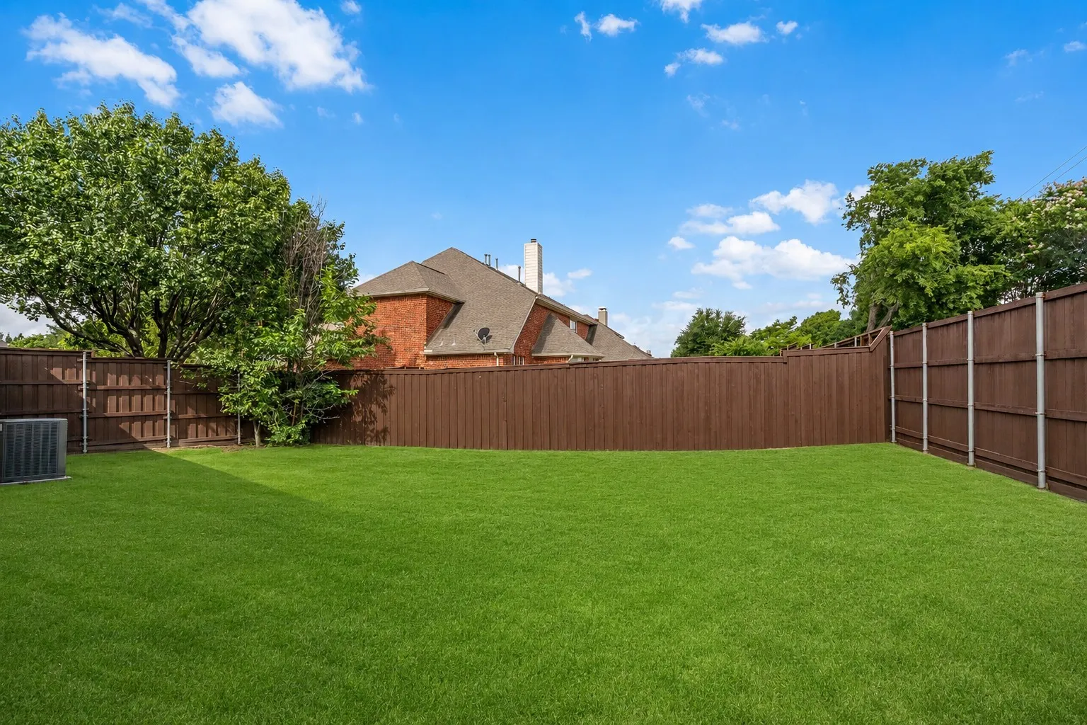 Single Family Residence For Sale in Collin County , 1001 Willowgate Drive, Prosper, Texas 75078, 5 Bedroom, 5 Bathroom, 3 Garage spaces, 3,812 Sqft, built in 2002, mls#21329615, Real Estate Agent in Prosper, Homes For Sale in Collin county, Homes For Sale in Prosper, Realtor in Prosper Texas, Real Estate Brokerage Independent Realty Texas, Luminita Cordes Realtor