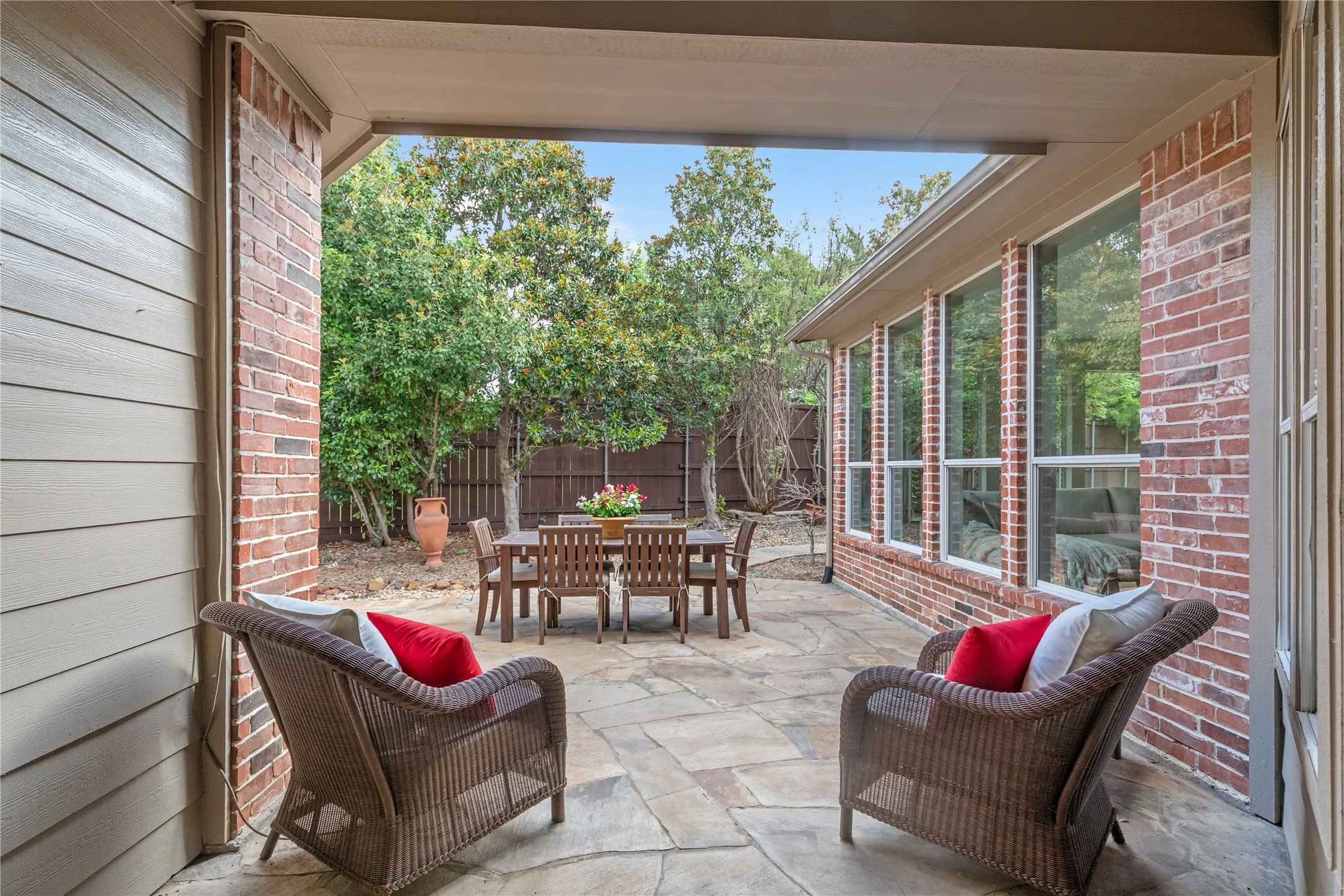 Single Family Residence For Sale in Collin County , 1001 Willowgate Drive, Prosper, Texas 75078, 5 Bedroom, 5 Bathroom, 3 Garage spaces, 3,812 Sqft, built in 2002, mls#21329615, Real Estate Agent in Prosper, Homes For Sale in Collin county, Homes For Sale in Prosper, Realtor in Prosper Texas, Real Estate Brokerage Independent Realty Texas, Luminita Cordes Realtor