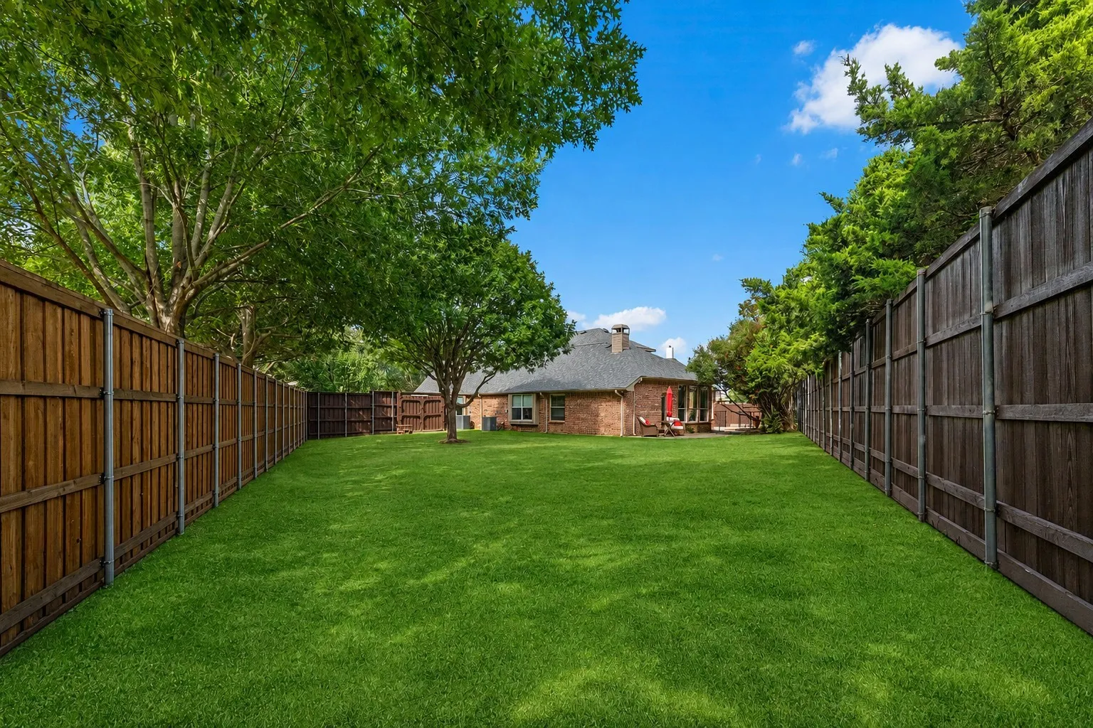 Single Family Residence For Sale in Collin County , 1001 Willowgate Drive, Prosper, Texas 75078, 5 Bedroom, 5 Bathroom, 3 Garage spaces, 3,812 Sqft, built in 2002, mls#21329615, Real Estate Agent in Prosper, Homes For Sale in Collin county, Homes For Sale in Prosper, Realtor in Prosper Texas, Real Estate Brokerage Independent Realty Texas, Luminita Cordes Realtor