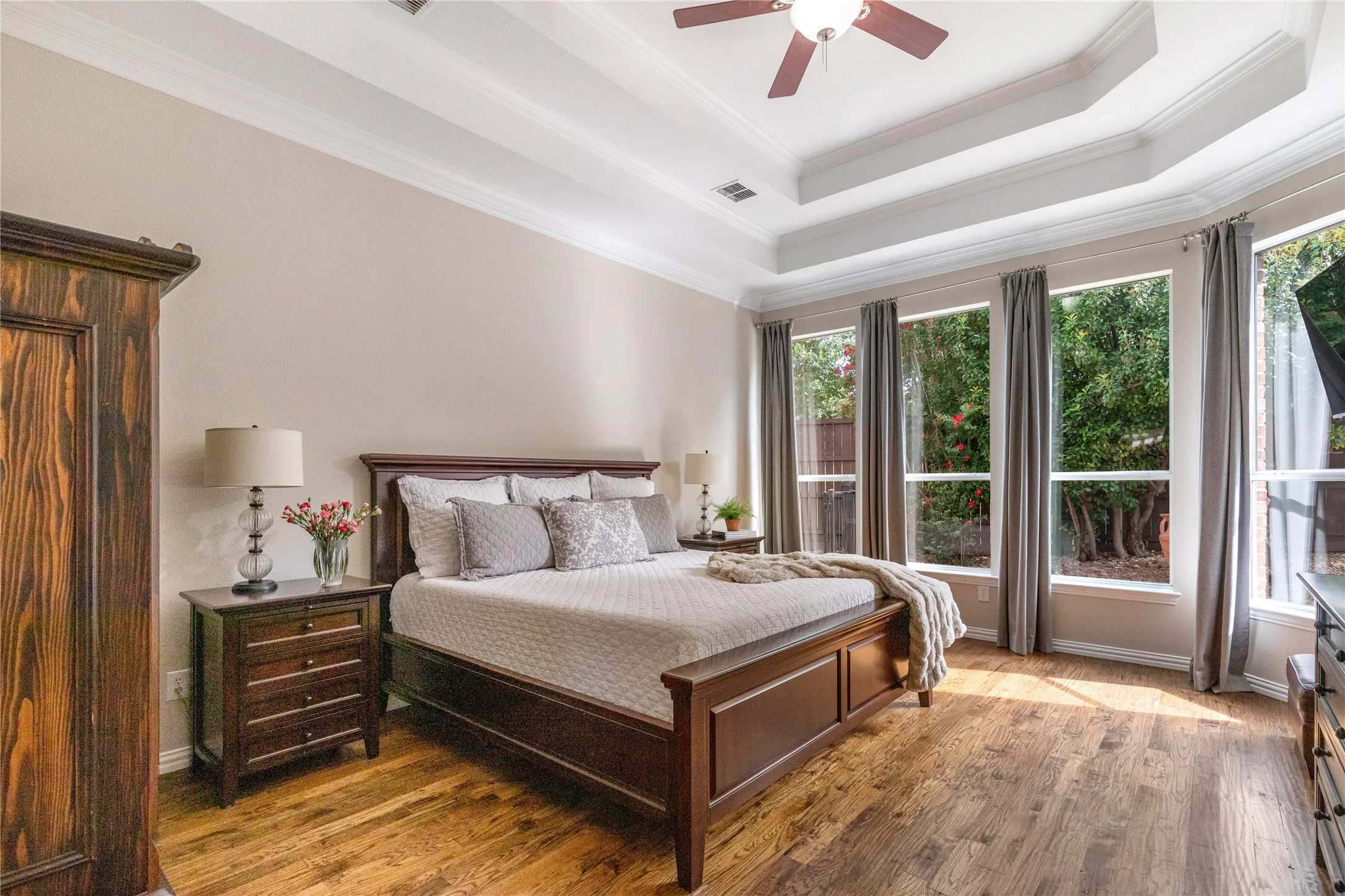 Single Family Residence For Sale in Collin County , 1001 Willowgate Drive, Prosper, Texas 75078, 5 Bedroom, 5 Bathroom, 3 Garage spaces, 3,812 Sqft, built in 2002, mls#21329615, Real Estate Agent in Prosper, Homes For Sale in Collin county, Homes For Sale in Prosper, Realtor in Prosper Texas, Real Estate Brokerage Independent Realty Texas, Luminita Cordes Realtor
