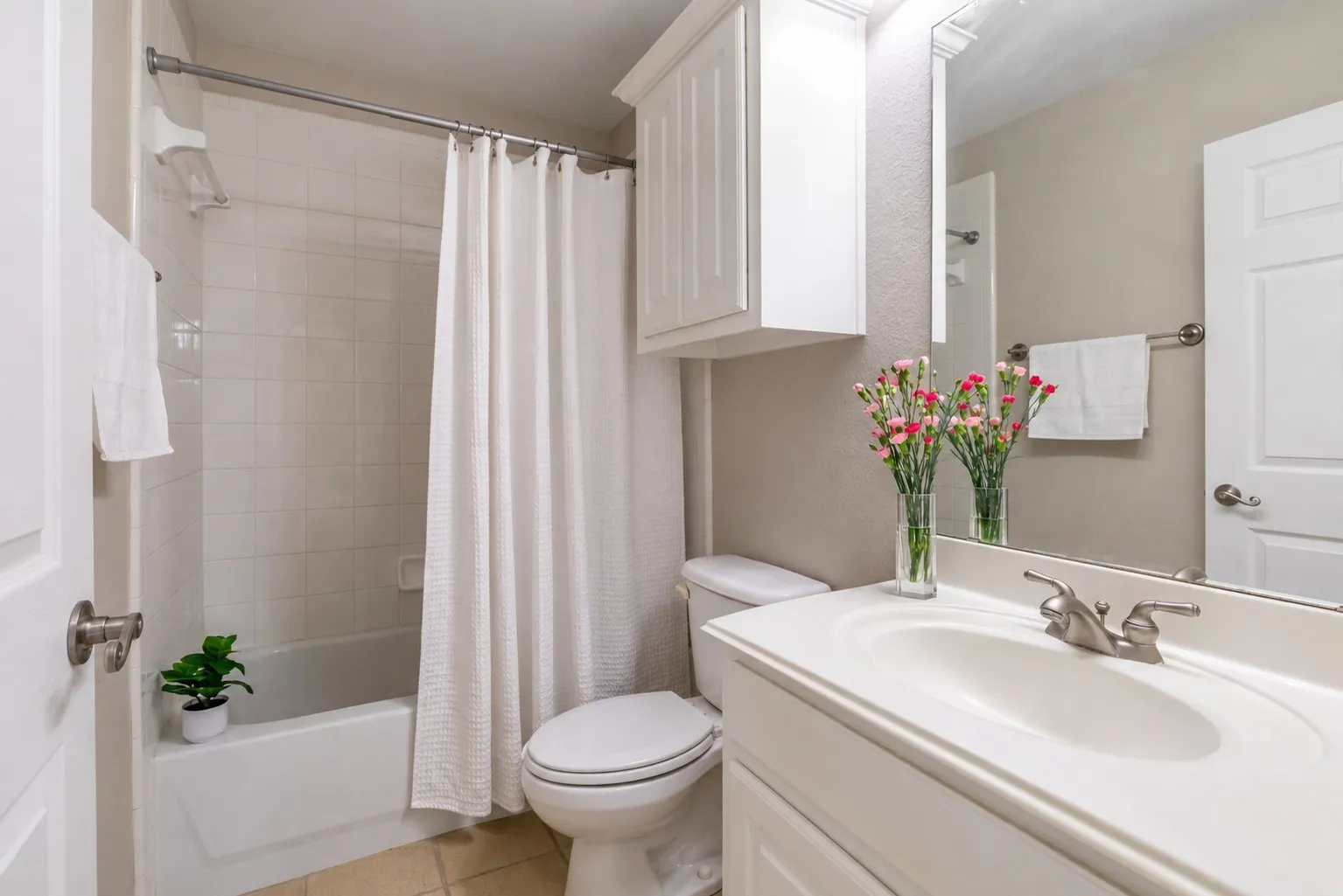 Single Family Residence For Sale in Collin County , 1001 Willowgate Drive, Prosper, Texas 75078, 5 Bedroom, 5 Bathroom, 3 Garage spaces, 3,812 Sqft, built in 2002, mls#21329615, Real Estate Agent in Prosper, Homes For Sale in Collin county, Homes For Sale in Prosper, Realtor in Prosper Texas, Real Estate Brokerage Independent Realty Texas, Luminita Cordes Realtor