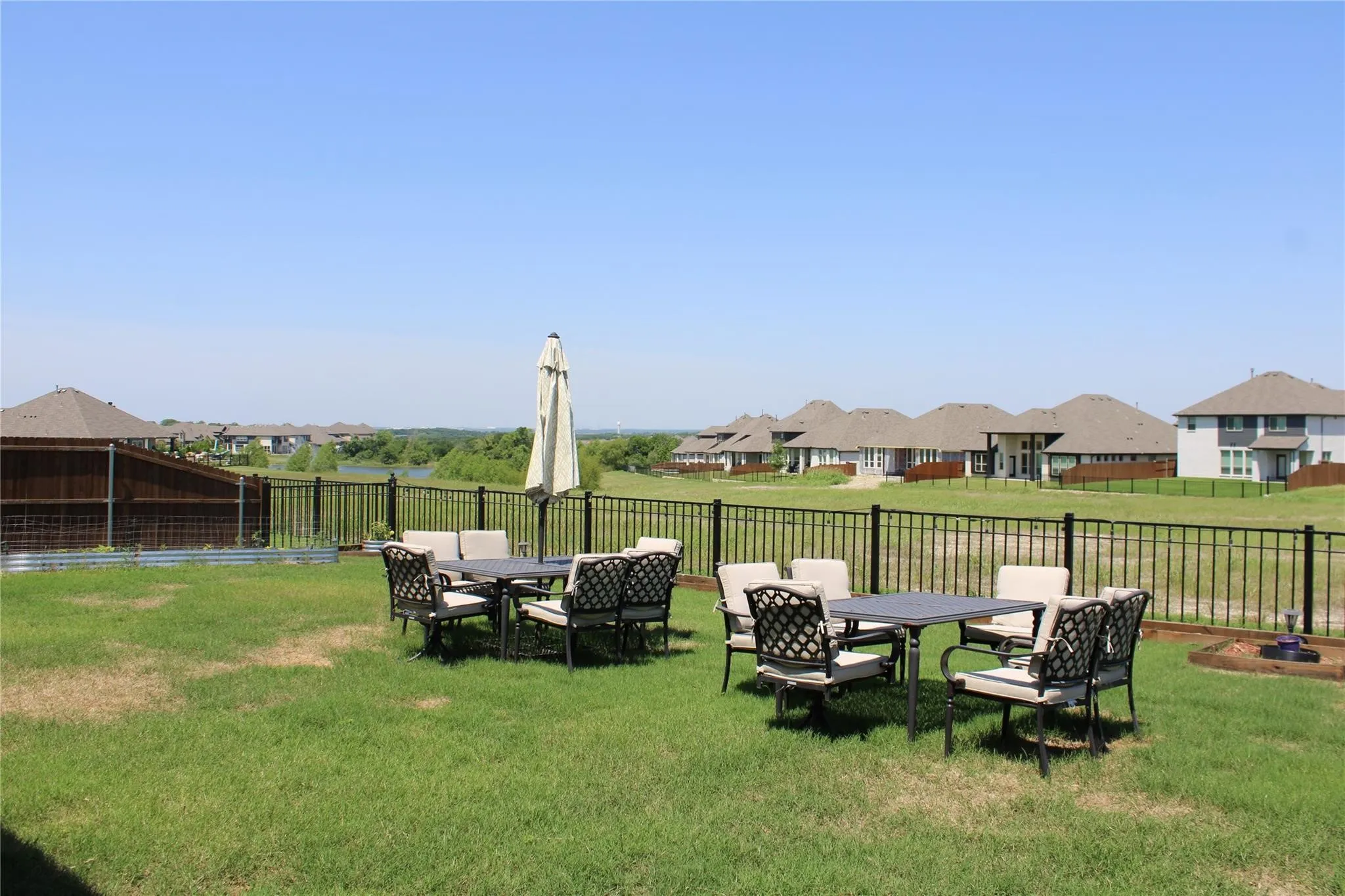 Single Family Residence For Rent in Kaufman County , 1908 Midhurst Drive, Forney, Texas 75126, 4 Bedroom, 4 Bathroom, 3 Garage spaces, 3,429 Sqft, built in 2023, mls#21332970, Real Estate Agent in Forney, Homes For Rent in Kaufman county, Homes For Rent in Forney, Realtor in Forney Texas, Real Estate Brokerage Independent Realty Texas, Luminita Cordes Realtor