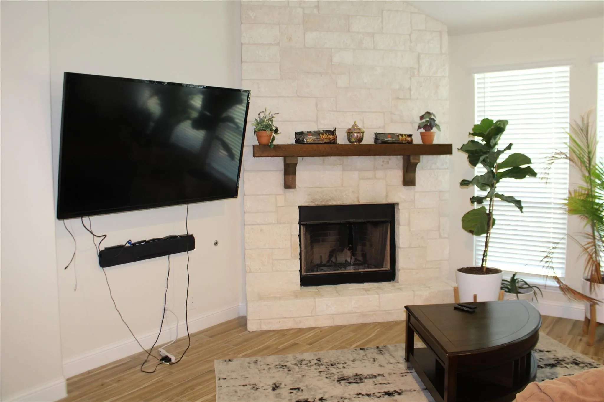 Single Family Residence For Rent in Kaufman County , 1908 Midhurst Drive, Forney, Texas 75126, 4 Bedroom, 4 Bathroom, 3 Garage spaces, 3,429 Sqft, built in 2023, mls#21332970, Real Estate Agent in Forney, Homes For Rent in Kaufman county, Homes For Rent in Forney, Realtor in Forney Texas, Real Estate Brokerage Independent Realty Texas, Luminita Cordes Realtor