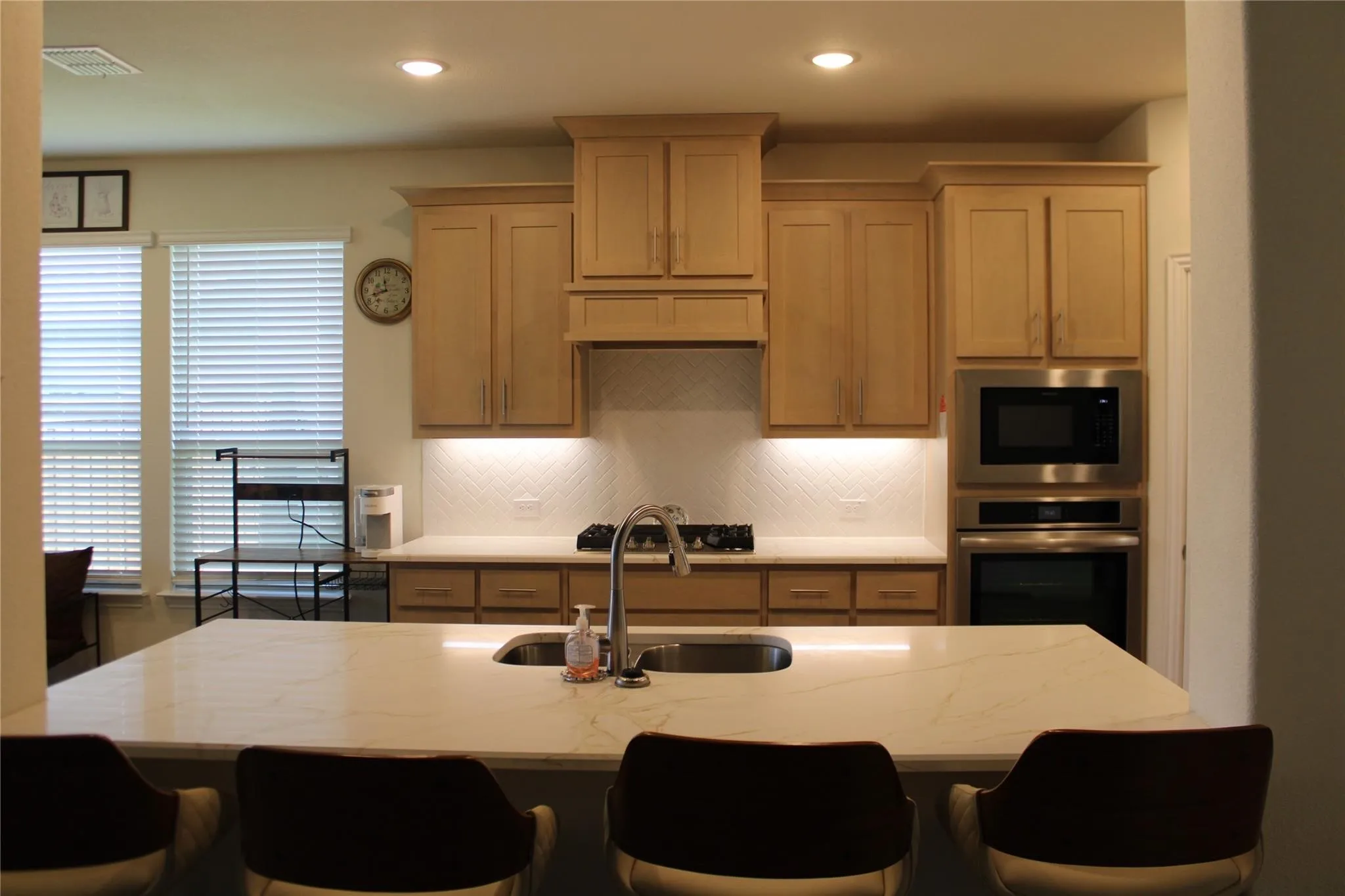 Single Family Residence For Rent in Kaufman County , 1908 Midhurst Drive, Forney, Texas 75126, 4 Bedroom, 4 Bathroom, 3 Garage spaces, 3,429 Sqft, built in 2023, mls#21332970, Real Estate Agent in Forney, Homes For Rent in Kaufman county, Homes For Rent in Forney, Realtor in Forney Texas, Real Estate Brokerage Independent Realty Texas, Luminita Cordes Realtor