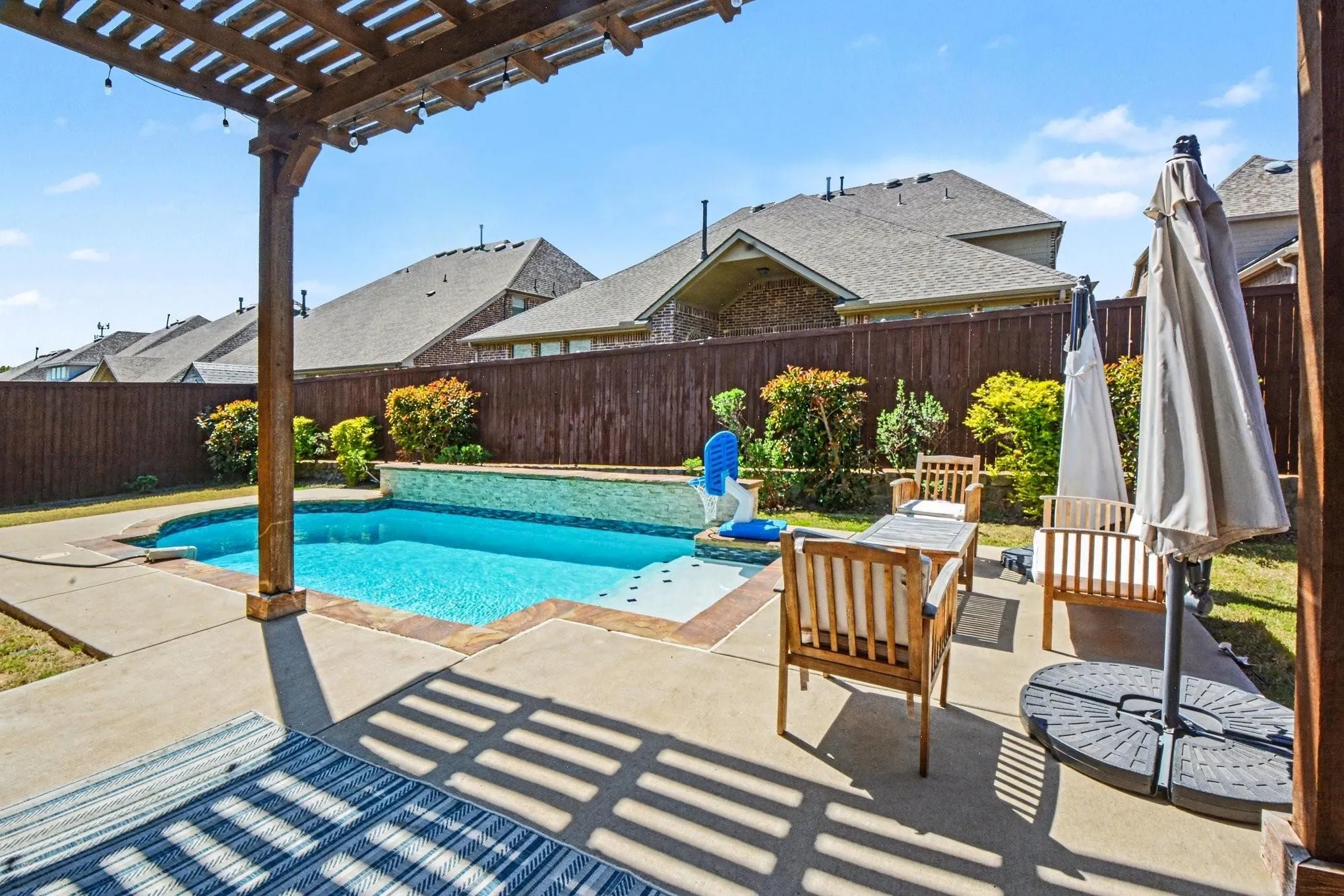 Single Family Residence For Rent in Rockwall County , 3323 Royal Ridge Drive, Rockwall, Texas 75087, 5 Bedroom, 5 Bathroom, 3 Garage spaces, 3,616 Sqft, built in 2018, mls#21332938, Real Estate Agent in Rockwall, Homes For Rent in Rockwall county, Homes For Rent in Rockwall, Realtor in Rockwall Texas, Real Estate Brokerage Independent Realty Texas, Luminita Cordes Realtor
