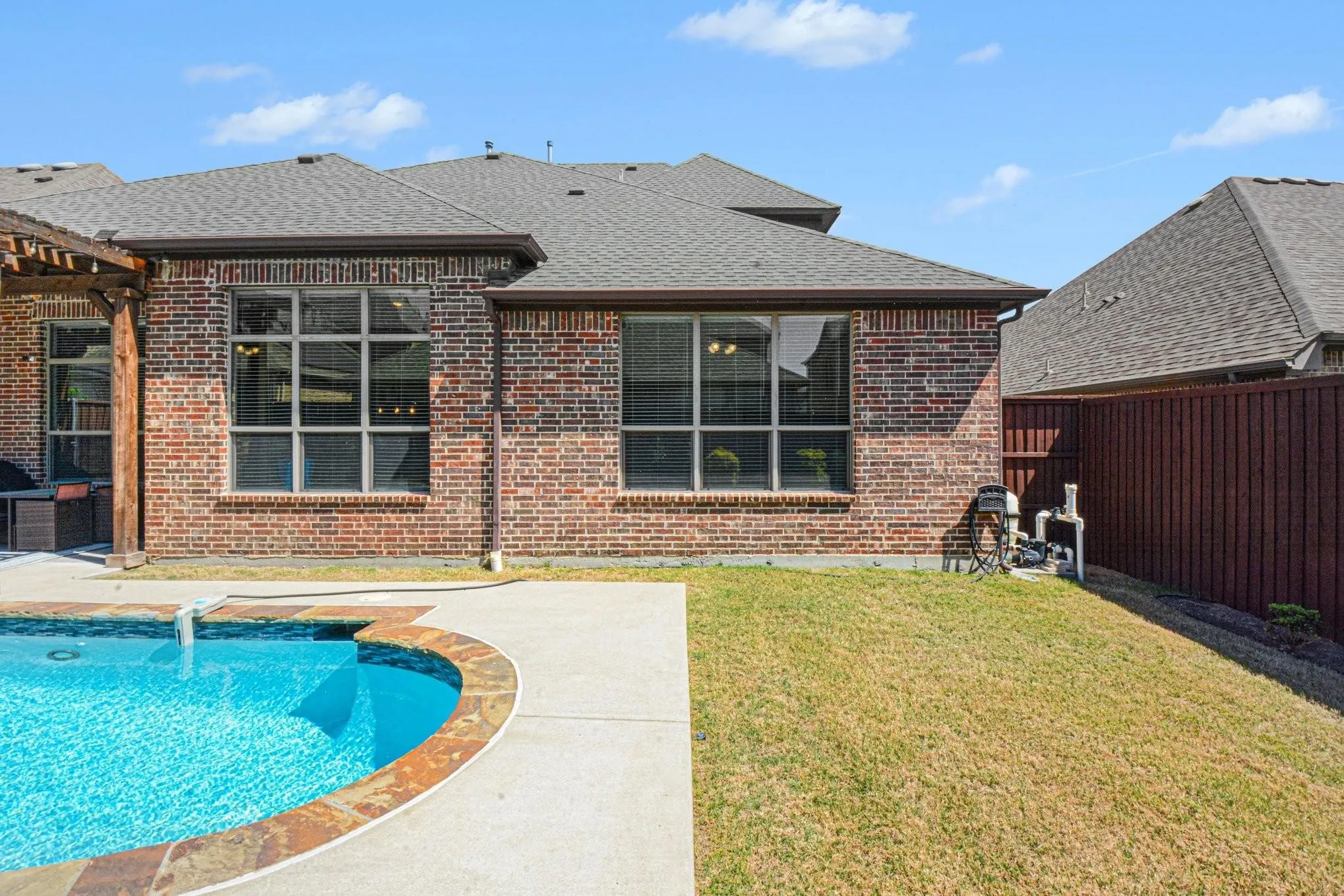Single Family Residence For Rent in Rockwall County , 3323 Royal Ridge Drive, Rockwall, Texas 75087, 5 Bedroom, 5 Bathroom, 3 Garage spaces, 3,616 Sqft, built in 2018, mls#21332938, Real Estate Agent in Rockwall, Homes For Rent in Rockwall county, Homes For Rent in Rockwall, Realtor in Rockwall Texas, Real Estate Brokerage Independent Realty Texas, Luminita Cordes Realtor