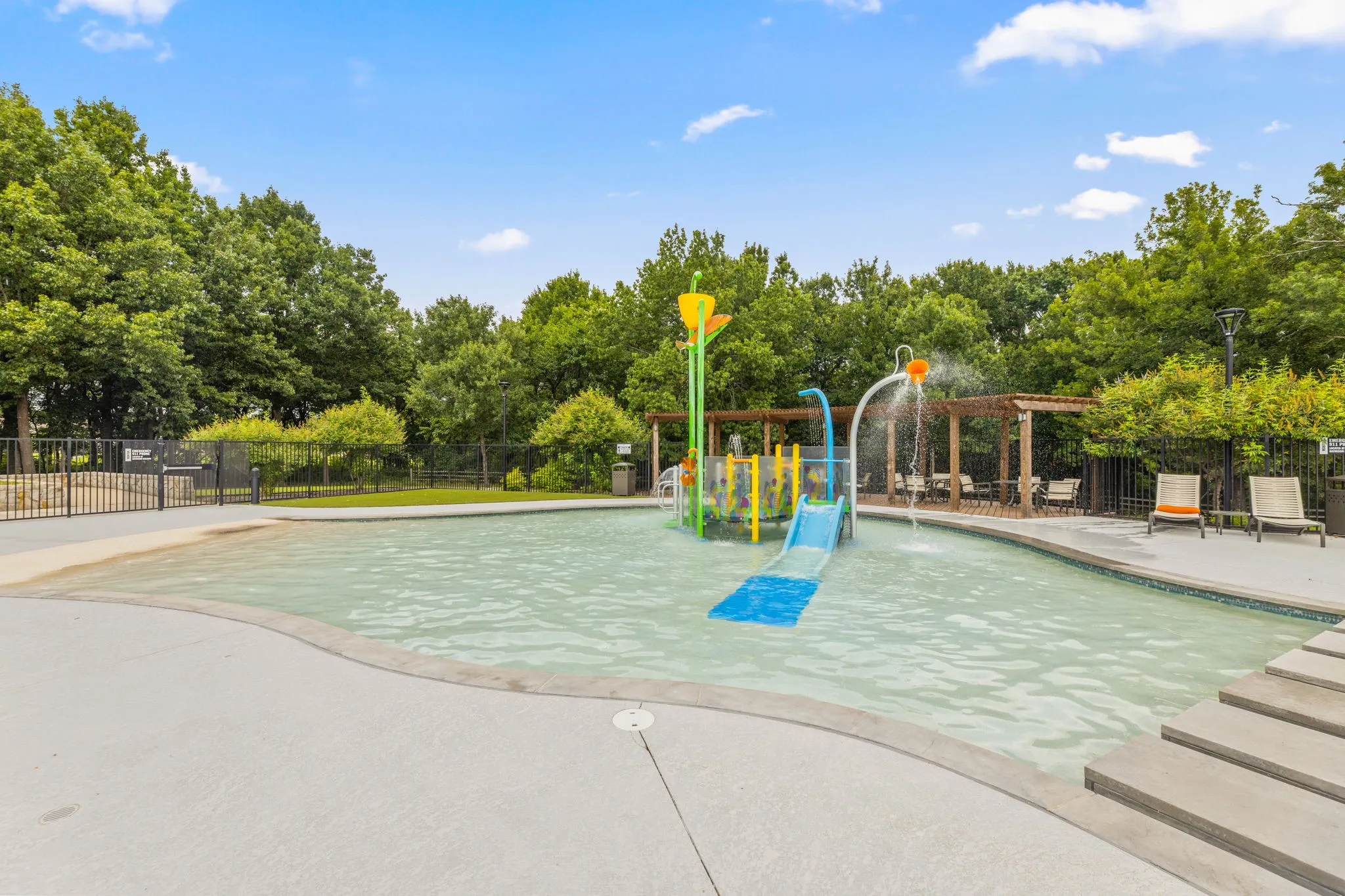 Single Family Residence For Sale in Grayson County , 1601 Cygnet Court, Van Alstyne, Texas 75495, 4 Bedrooms, 4 Bathrooms, 3 Garage spaces, 3,154 Sqft, built in 2022, Price $675,000, mls#21331782, Real Estate Agent in Van Alstyne, Homes For Sale in Grayson county, Homes For Sale in Van Alstyne, Realtor in Van Alstyne Texas, Real Estate Brokerage Independent Realty Texas, Luminita Cordes Realtor