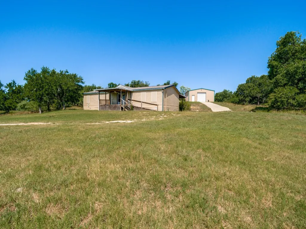 Ranch-style residence