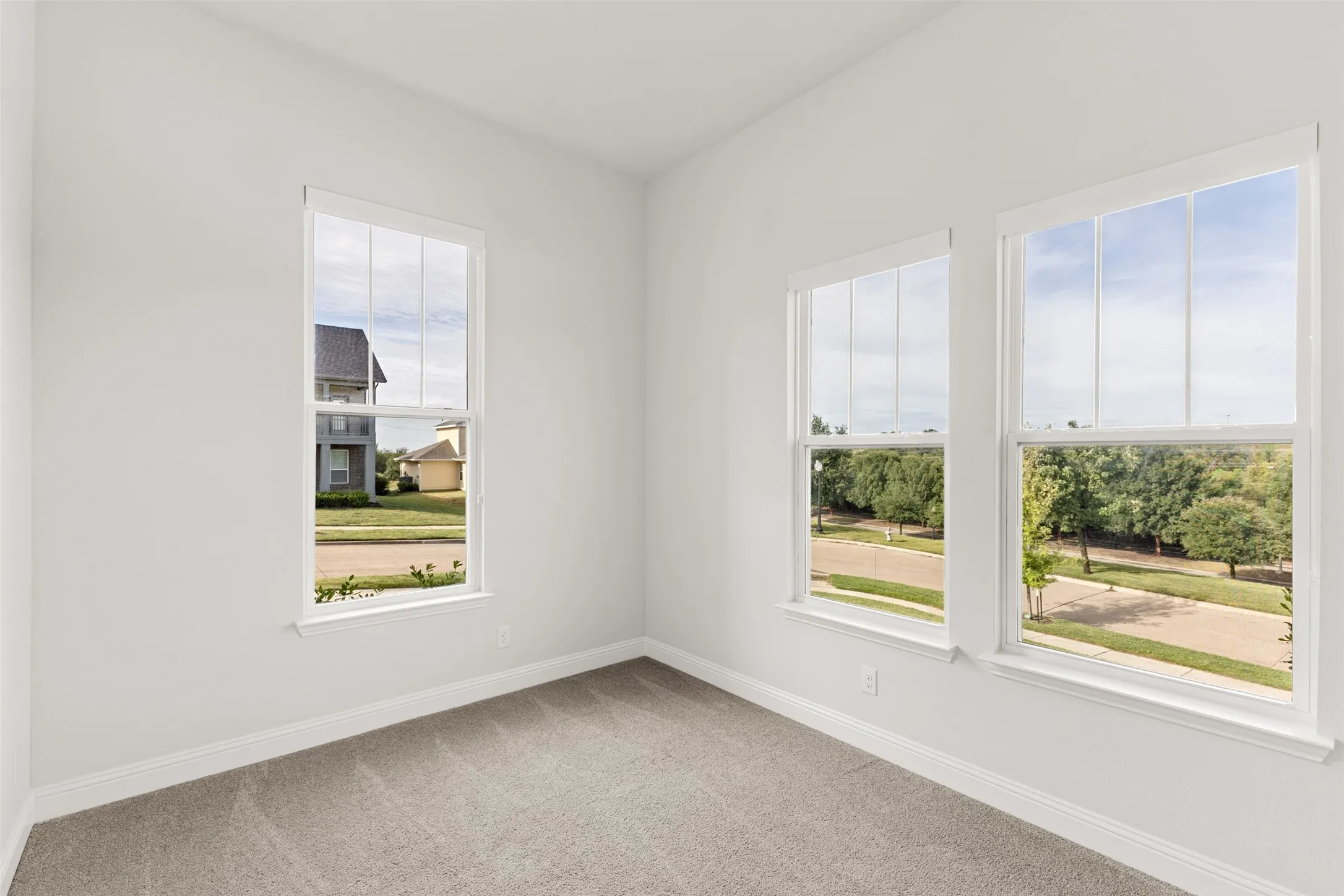Single Family Residence For Sale in Dallas County , 6908 Truth Drive, Dallas, Texas 75236, 3 Bedroom, 4 Bathroom, 2 Garage spaces, 3,375 Sqft, built in 2022, mls#21330287, Real Estate Agent in Dallas, Homes For Sale in Dallas county, Homes For Sale in Dallas, Realtor in Dallas Texas, Real Estate Brokerage Independent Realty Texas, Luminita Cordes Realtor