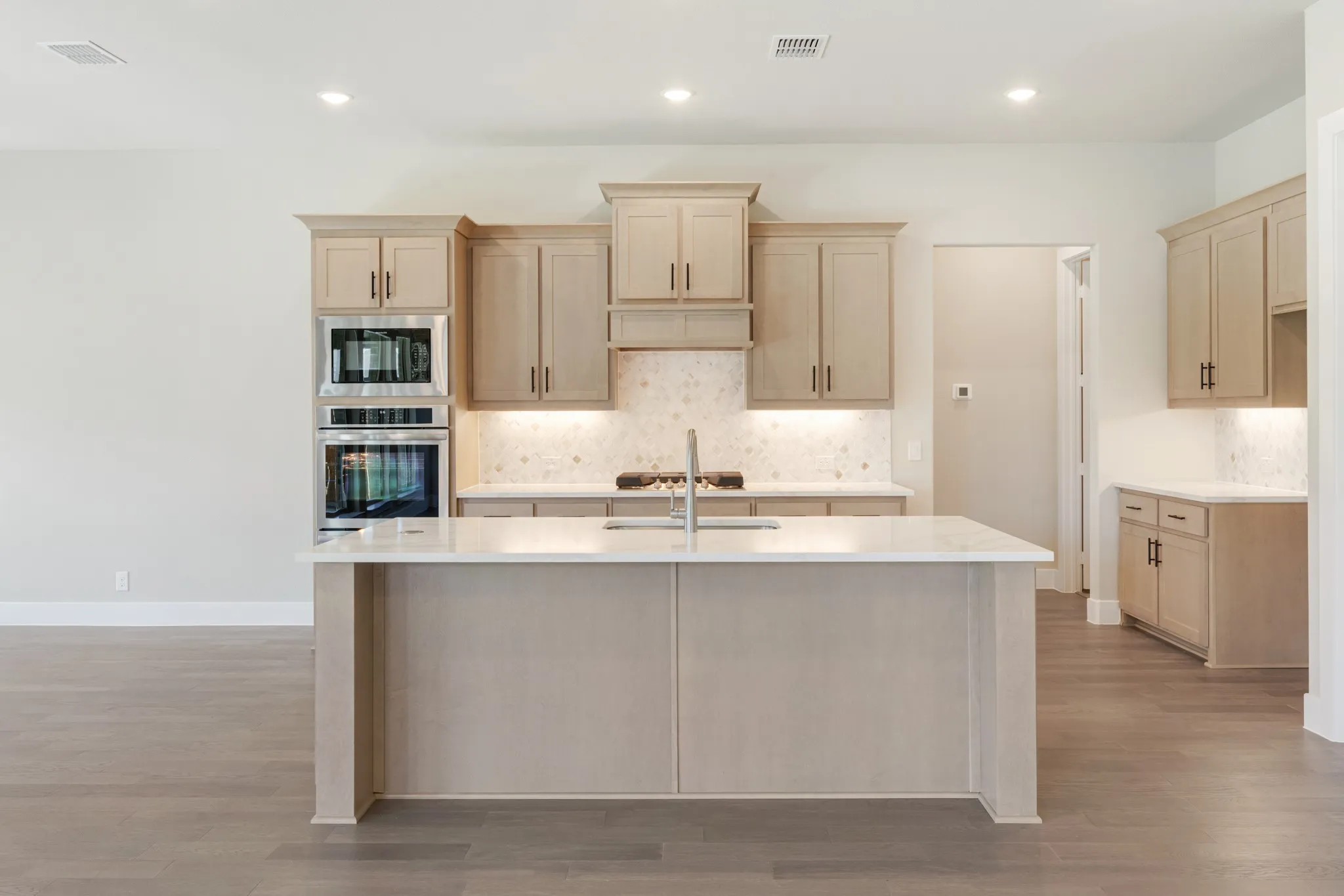 Single Family Residence For Sale in Denton County , 1025 Emerald Trace Drive, Justin, Texas 76247, 3 Bedroom, 3 Bathroom, 3 Garage spaces, 2,519 Sqft, built in 2026, mls#21332071, Real Estate Agent in Justin, Homes For Sale in Denton county, Homes For Sale in Justin, Realtor in Justin Texas, Real Estate Brokerage Independent Realty Texas, Luminita Cordes Realtor