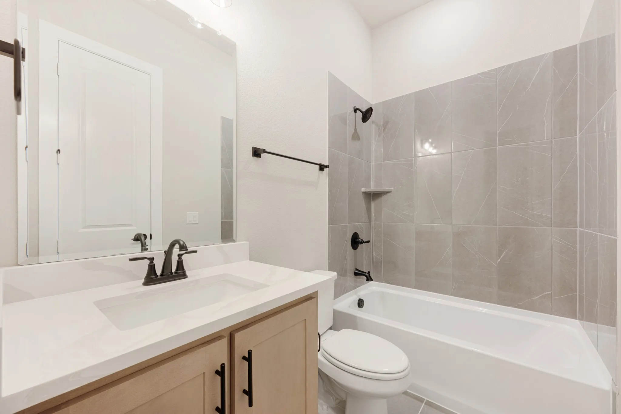 Single Family Residence For Sale in Denton County , 1025 Emerald Trace Drive, Justin, Texas 76247, 3 Bedroom, 3 Bathroom, 3 Garage spaces, 2,519 Sqft, built in 2026, mls#21332071, Real Estate Agent in Justin, Homes For Sale in Denton county, Homes For Sale in Justin, Realtor in Justin Texas, Real Estate Brokerage Independent Realty Texas, Luminita Cordes Realtor