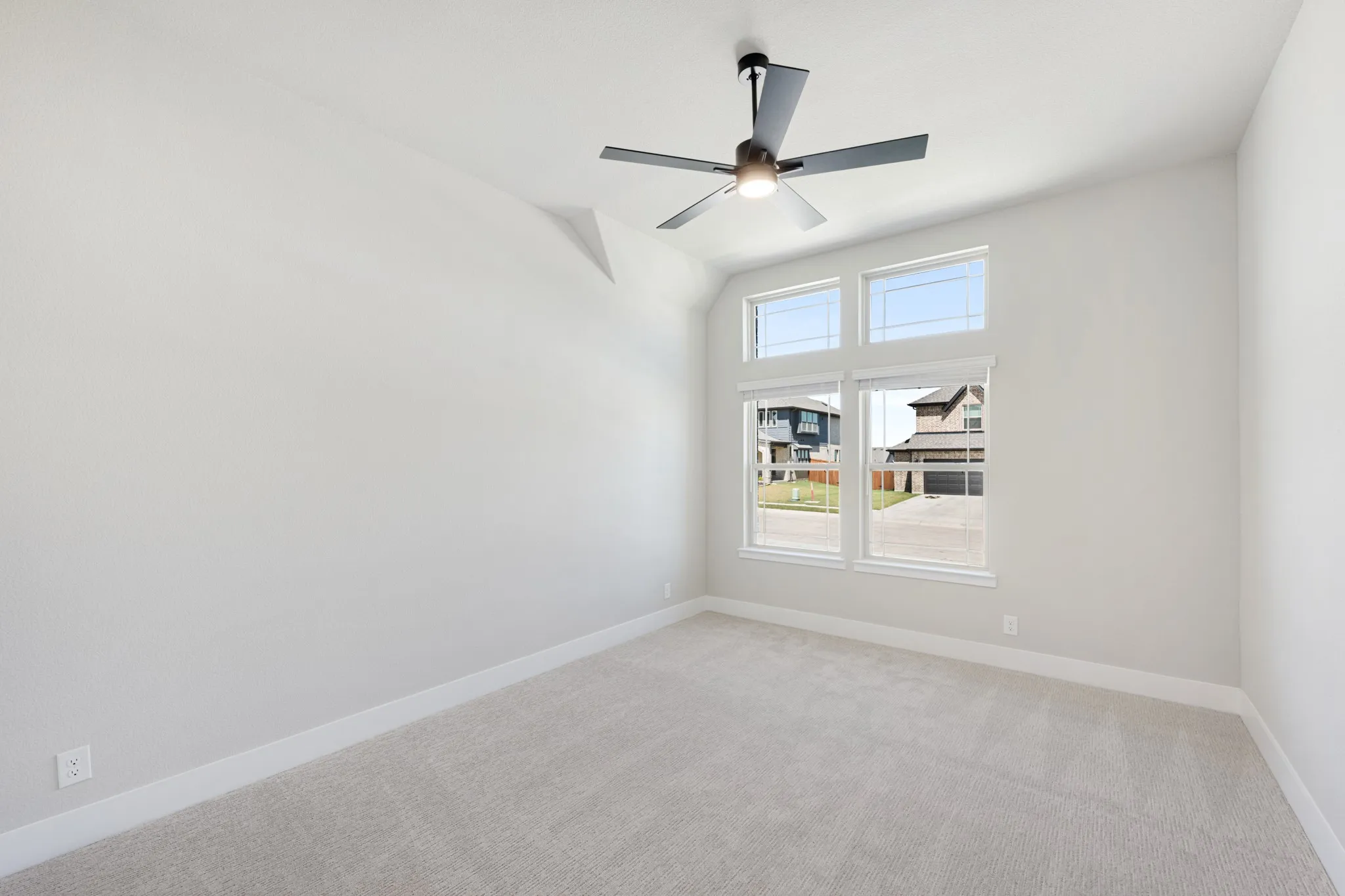 Single Family Residence For Sale in Denton County , 1025 Emerald Trace Drive, Justin, Texas 76247, 3 Bedroom, 3 Bathroom, 3 Garage spaces, 2,519 Sqft, built in 2026, mls#21332071, Real Estate Agent in Justin, Homes For Sale in Denton county, Homes For Sale in Justin, Realtor in Justin Texas, Real Estate Brokerage Independent Realty Texas, Luminita Cordes Realtor