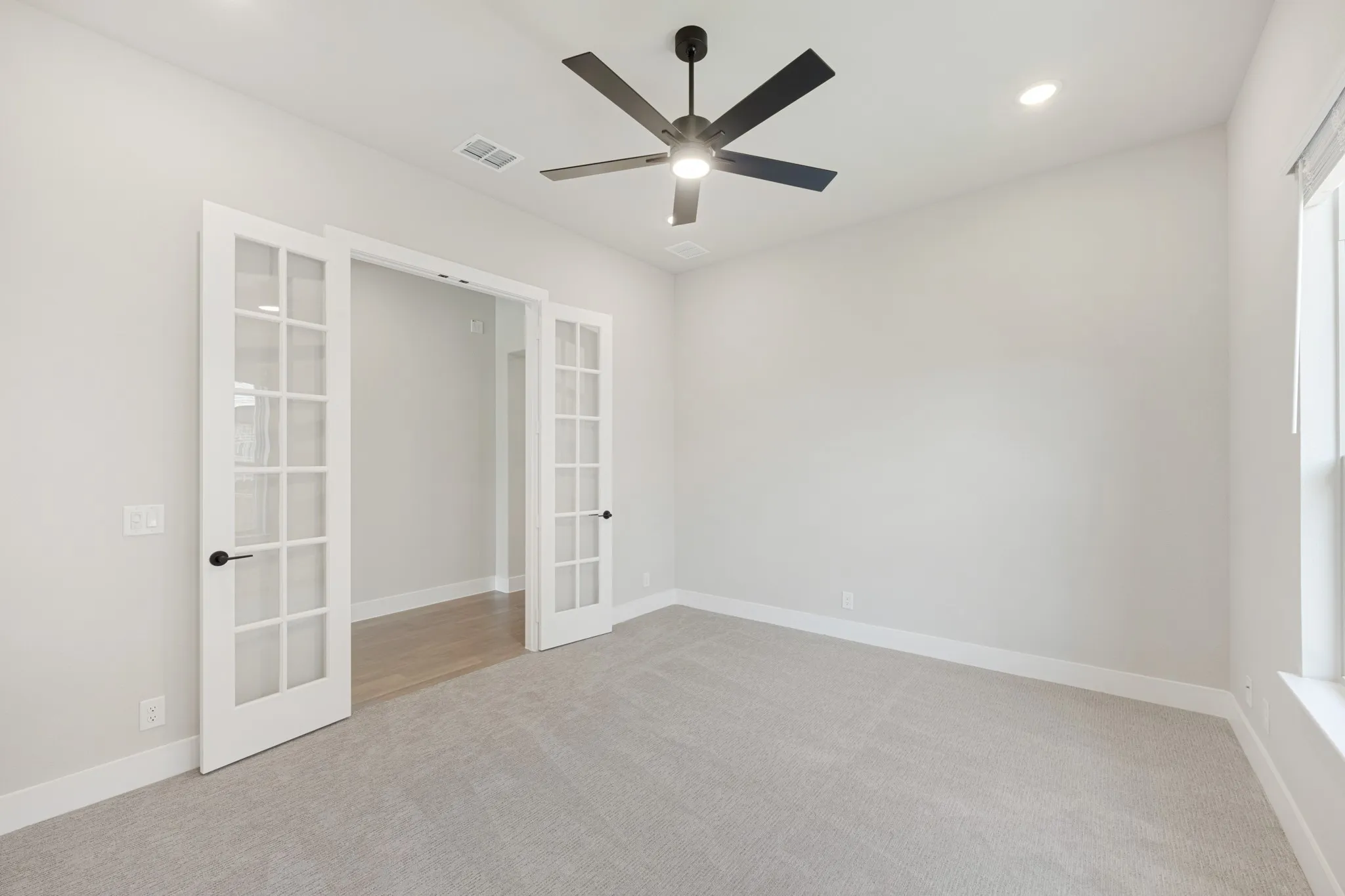 Single Family Residence For Sale in Denton County , 1025 Emerald Trace Drive, Justin, Texas 76247, 3 Bedroom, 3 Bathroom, 3 Garage spaces, 2,519 Sqft, built in 2026, mls#21332071, Real Estate Agent in Justin, Homes For Sale in Denton county, Homes For Sale in Justin, Realtor in Justin Texas, Real Estate Brokerage Independent Realty Texas, Luminita Cordes Realtor