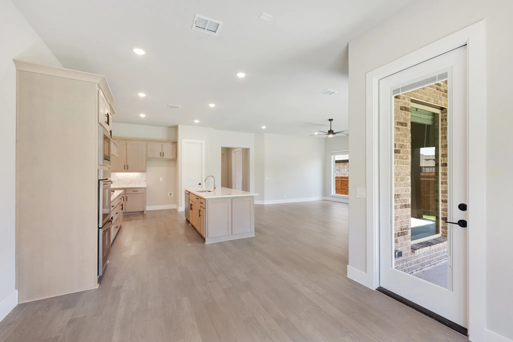 Single Family Residence For Sale in Denton County , 1025 Emerald Trace Drive, Justin, Texas 76247, 3 Bedroom, 3 Bathroom, 3 Garage spaces, 2,519 Sqft, built in 2026, mls#21332071, Real Estate Agent in Justin, Homes For Sale in Denton county, Homes For Sale in Justin, Realtor in Justin Texas, Real Estate Brokerage Independent Realty Texas, Luminita Cordes Realtor