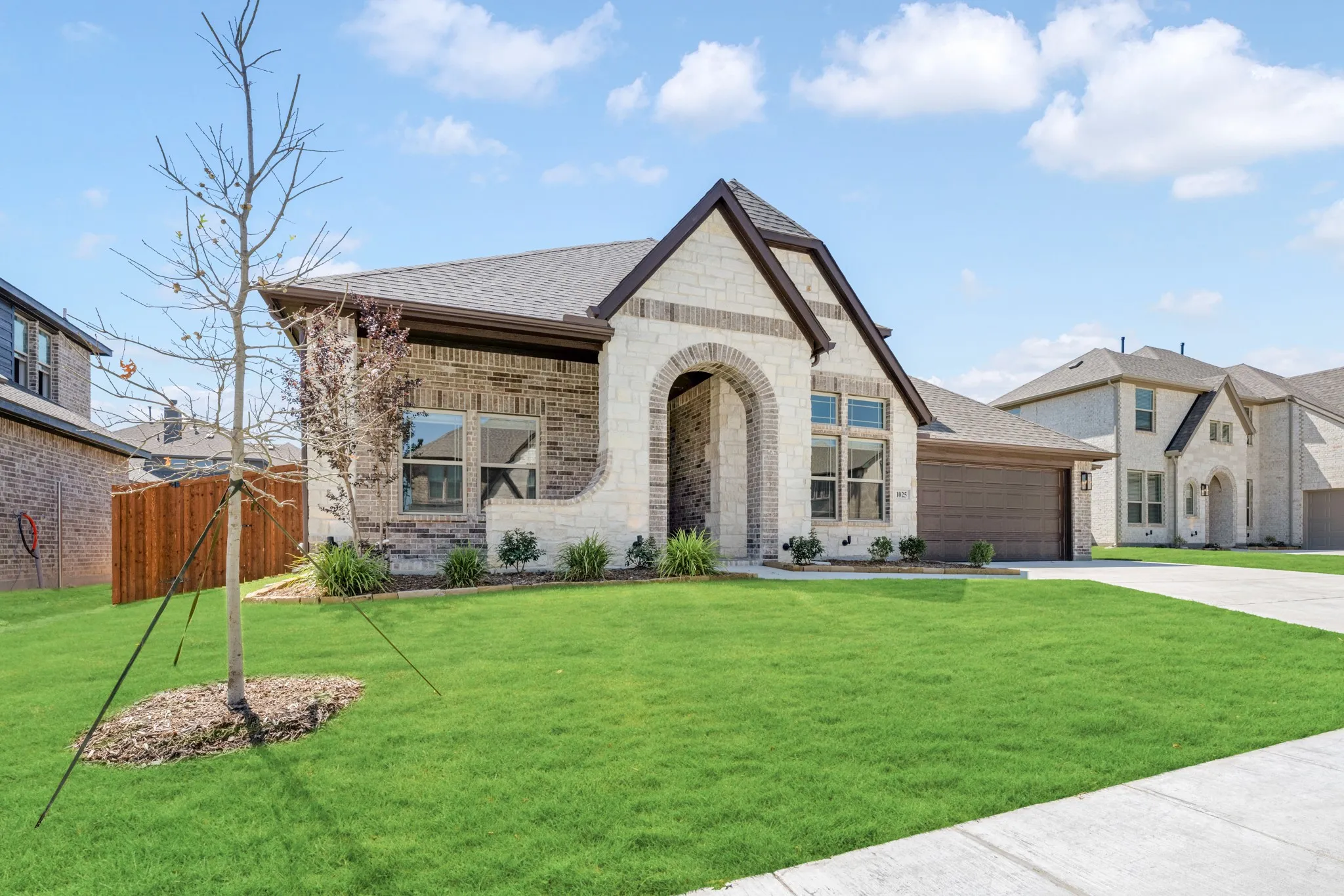Single Family Residence For Sale in Denton County , 1025 Emerald Trace Drive, Justin, Texas 76247, 3 Bedroom, 3 Bathroom, 3 Garage spaces, 2,519 Sqft, built in 2026, mls#21332071, Real Estate Agent in Justin, Homes For Sale in Denton county, Homes For Sale in Justin, Realtor in Justin Texas, Real Estate Brokerage Independent Realty Texas, Luminita Cordes Realtor