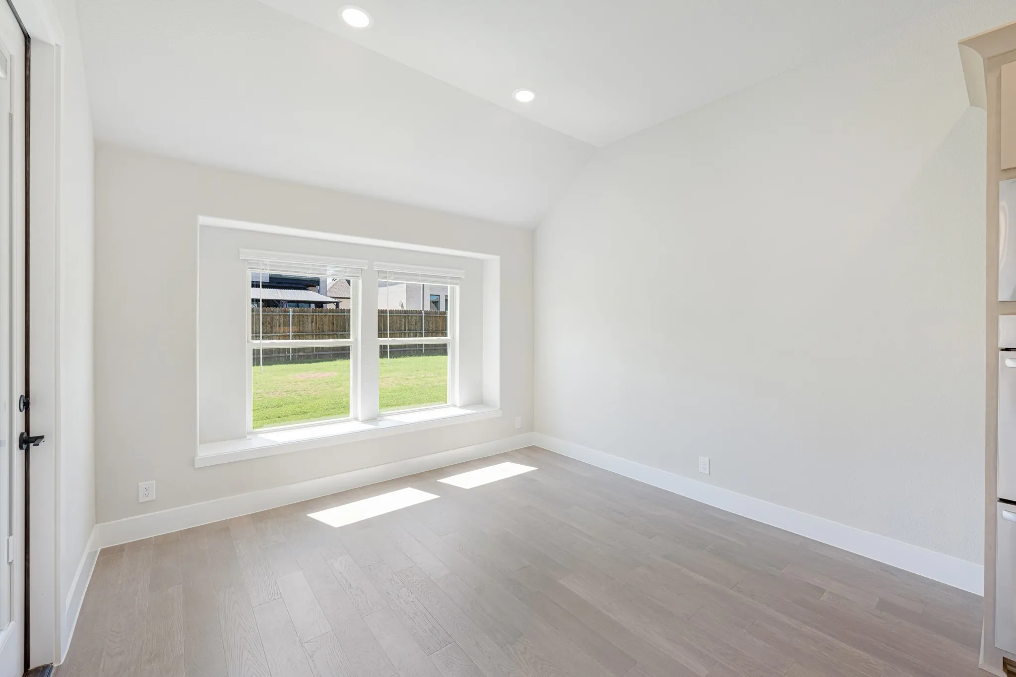 Single Family Residence For Sale in Denton County , 1025 Emerald Trace Drive, Justin, Texas 76247, 3 Bedroom, 3 Bathroom, 3 Garage spaces, 2,519 Sqft, built in 2026, mls#21332071, Real Estate Agent in Justin, Homes For Sale in Denton county, Homes For Sale in Justin, Realtor in Justin Texas, Real Estate Brokerage Independent Realty Texas, Luminita Cordes Realtor