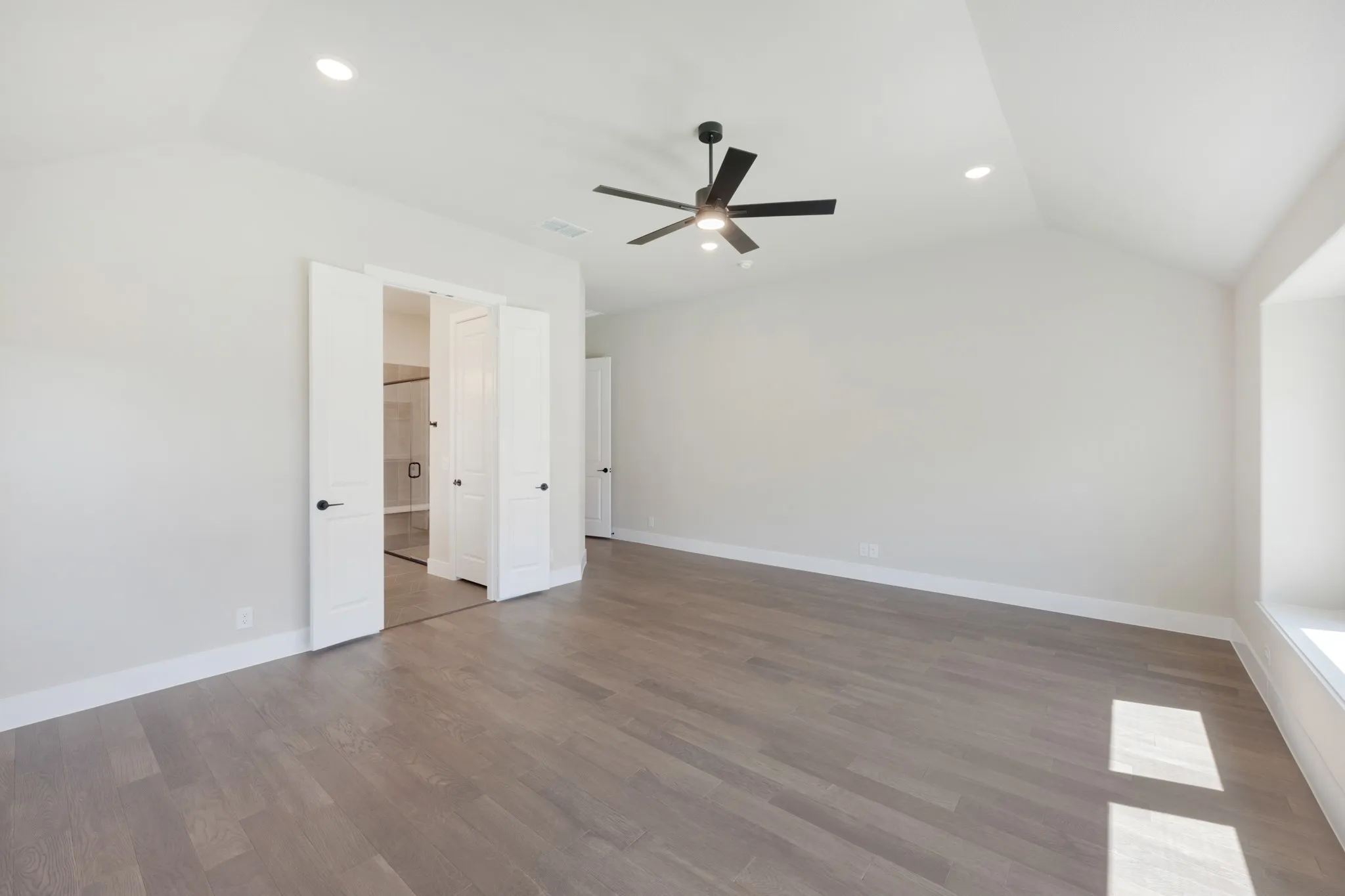 Single Family Residence For Sale in Denton County , 1025 Emerald Trace Drive, Justin, Texas 76247, 3 Bedroom, 3 Bathroom, 3 Garage spaces, 2,519 Sqft, built in 2026, mls#21332071, Real Estate Agent in Justin, Homes For Sale in Denton county, Homes For Sale in Justin, Realtor in Justin Texas, Real Estate Brokerage Independent Realty Texas, Luminita Cordes Realtor