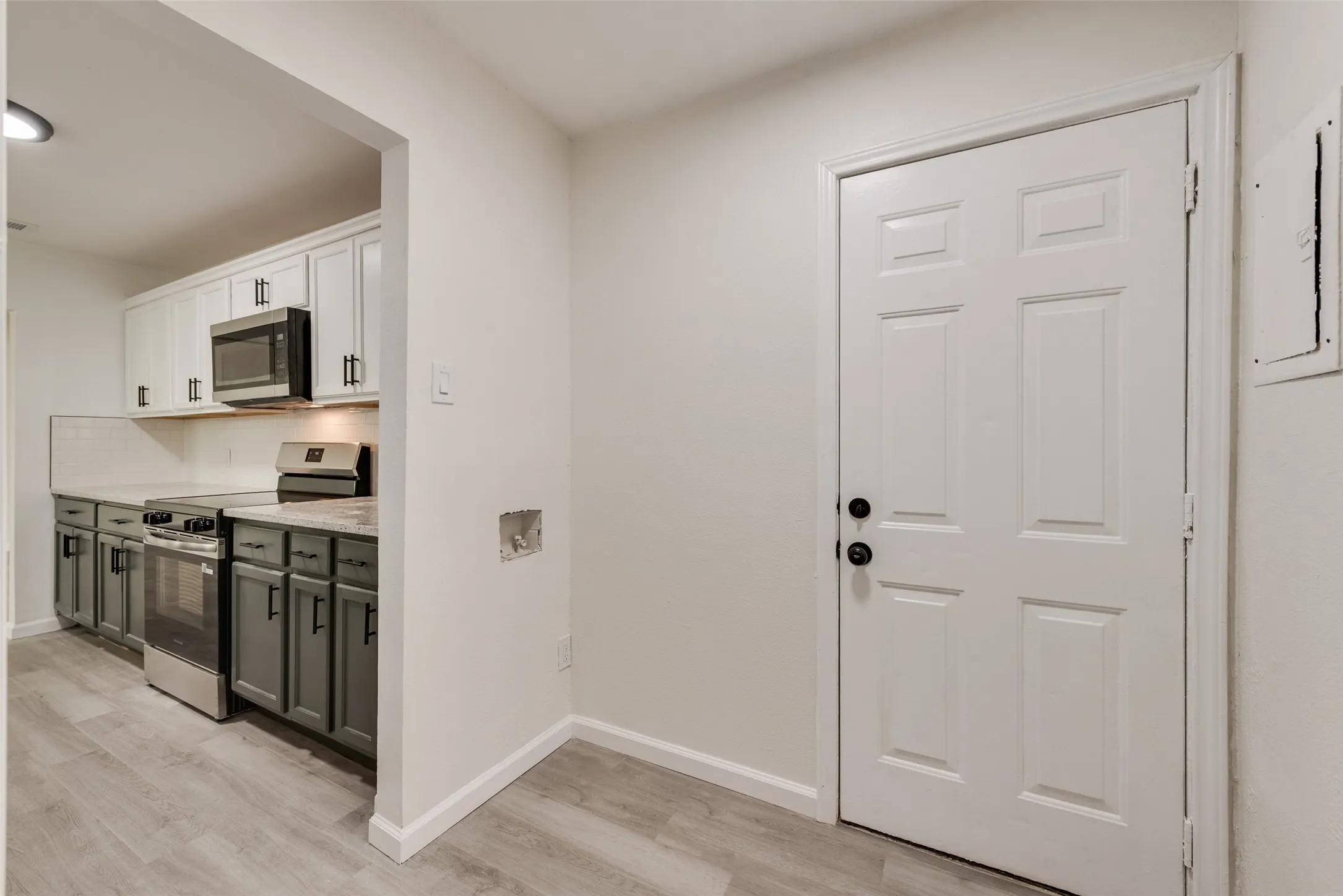 Single Family Residence For Sale in Tarrant County , 3715 Maxwell Court, Arlington, Texas 76015, 4 Bedroom, 3 Bathroom, 2 Garage spaces, 1,650 Sqft, built in 1971, mls#21331907, Real Estate Agent in Arlington, Homes For Sale in Tarrant county, Homes For Sale in Arlington, Realtor in Arlington Texas, Real Estate Brokerage Independent Realty Texas, Luminita Cordes Realtor